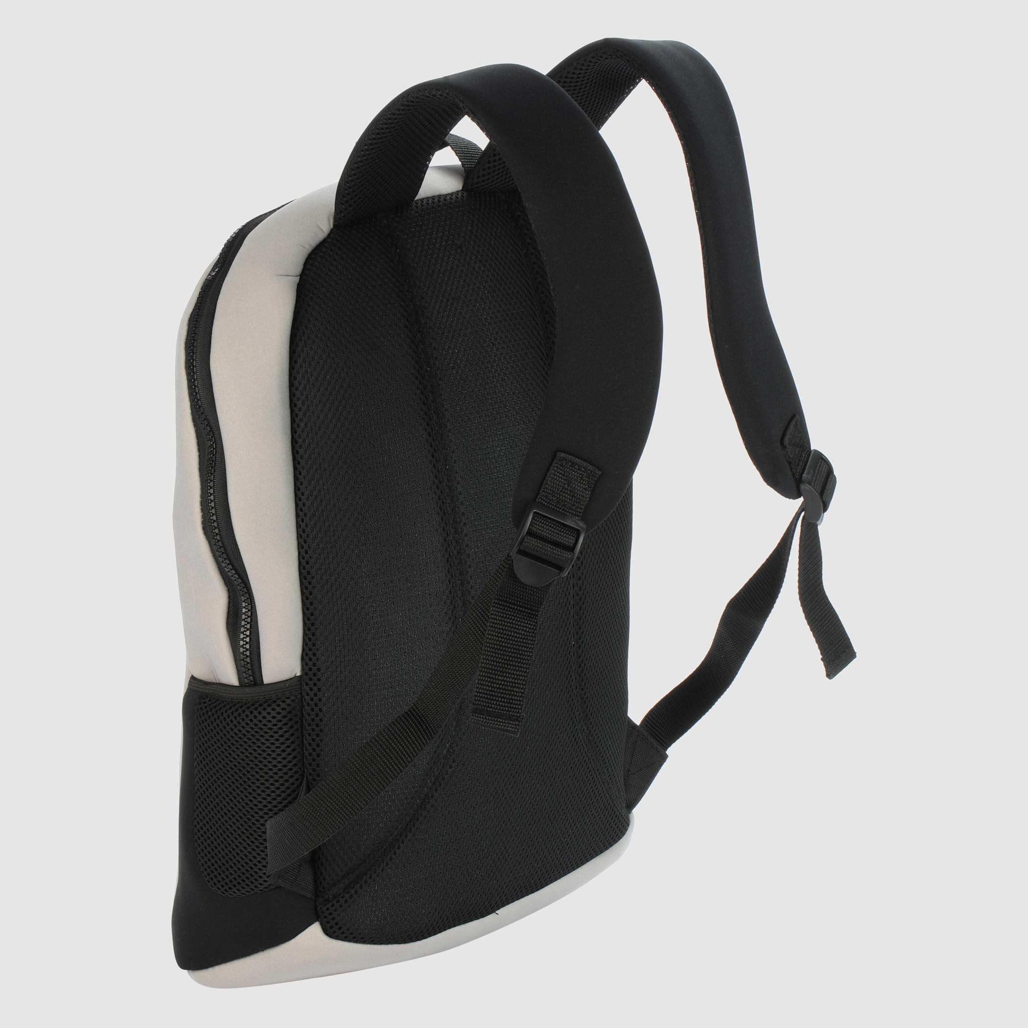 حقيبة ظهر بطبعات وسحّاب إغلاق من كابا-women-bagsandwallets-handbags-image-3