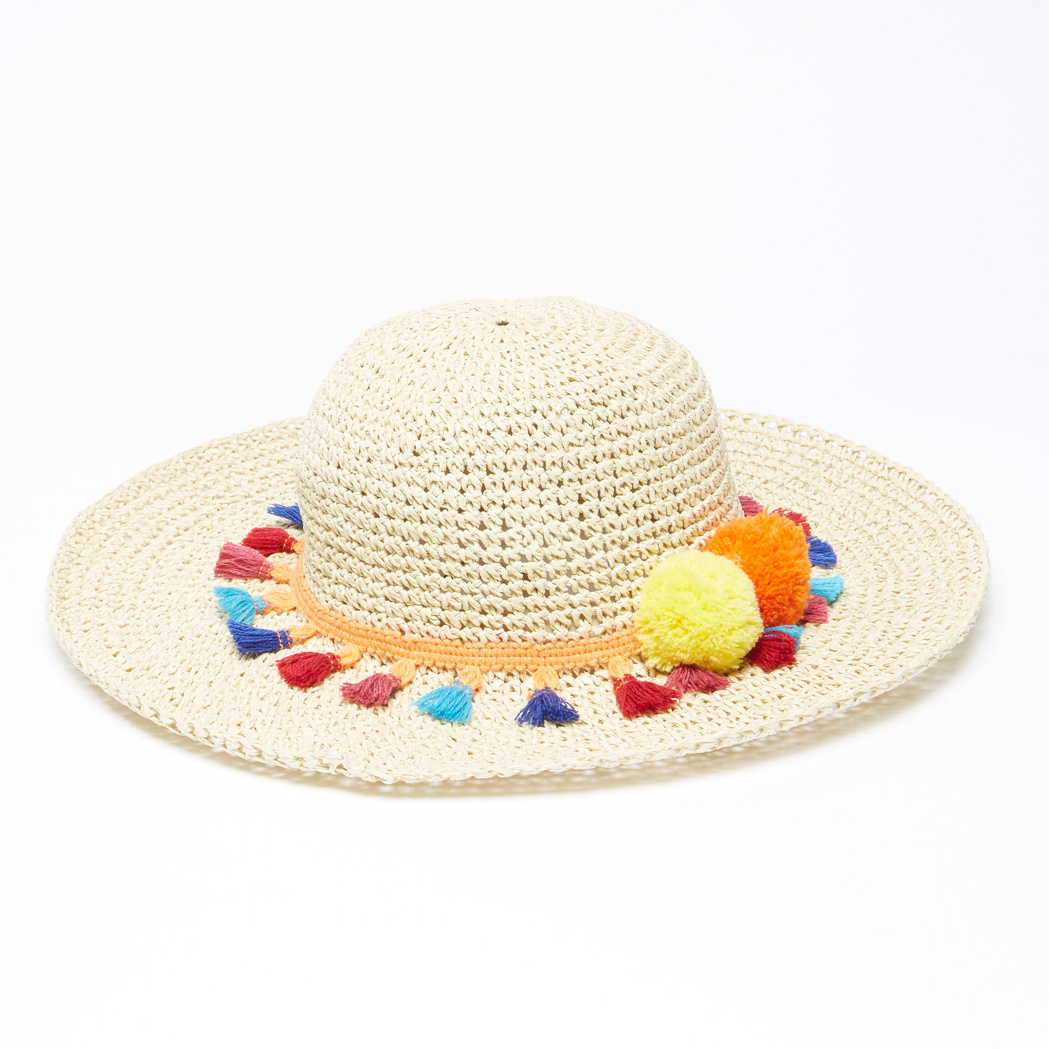 قبعة مزينة بكرات بوم بوم وشرّابات-women-clothingaccessories-capsandhats-image-1