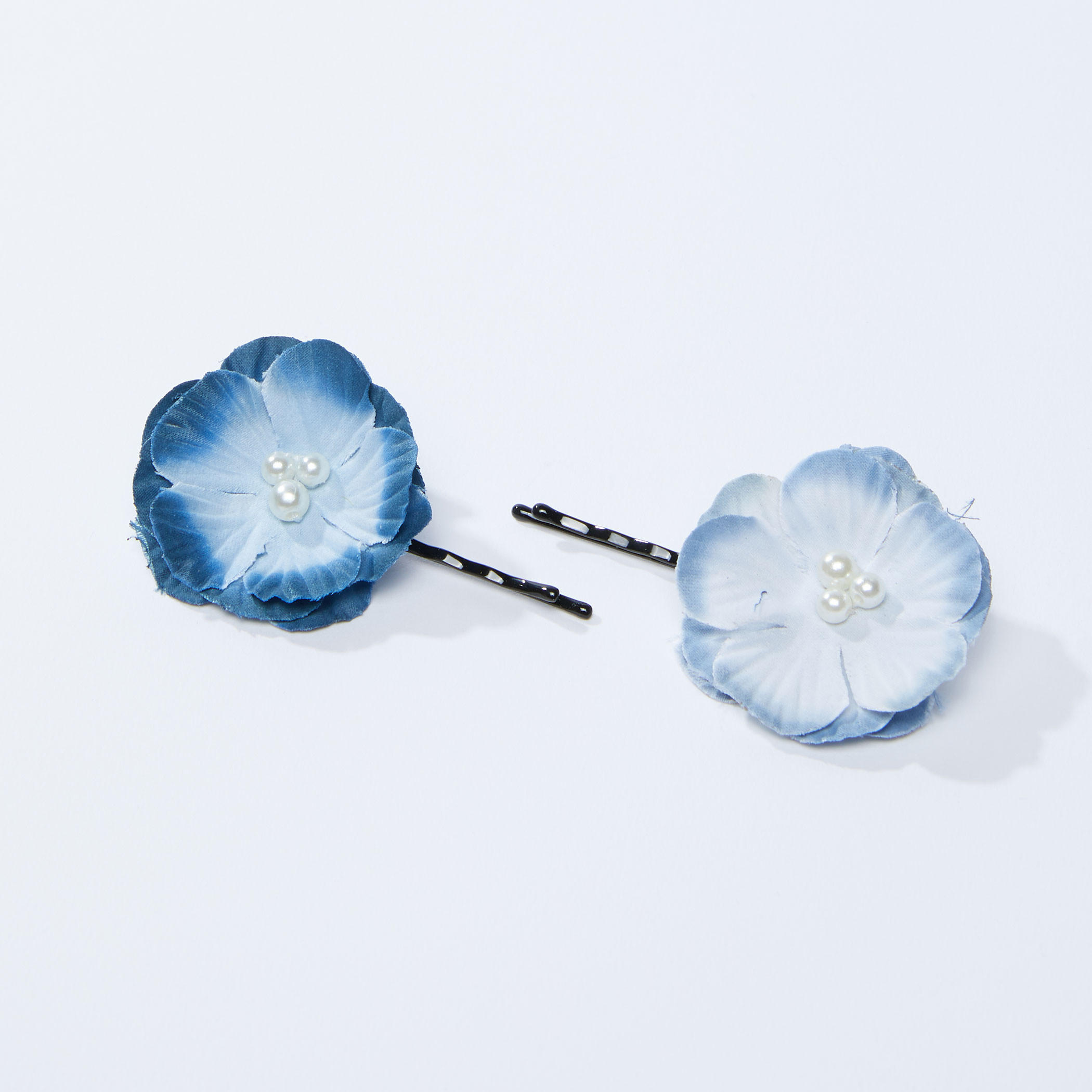دبوس شعر بزخارف الأزهار - طقم من قطعتين-women-hairaccessories-image-1