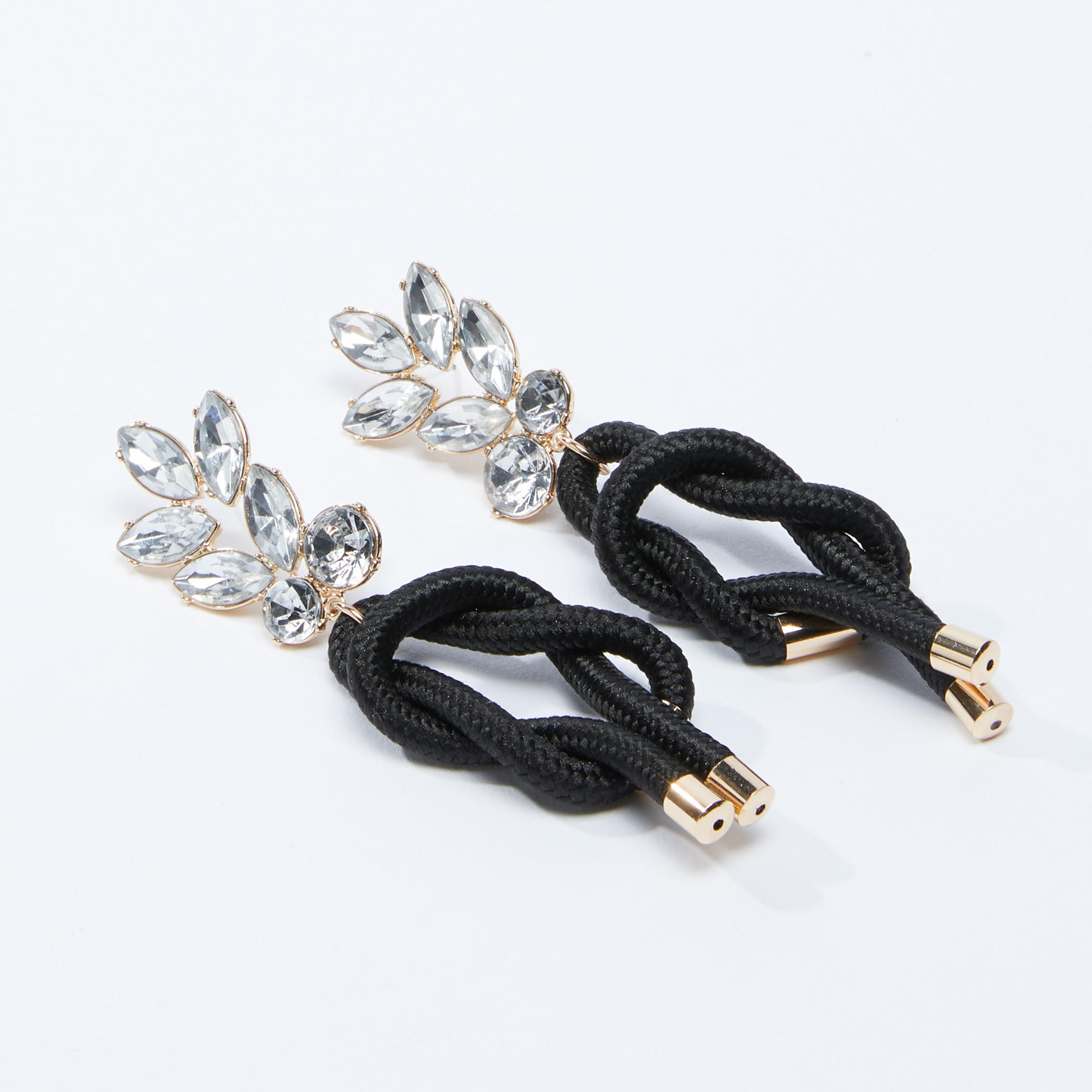 أقراط مرصعة بمكبس إغلاق-women-watchesandjewellery-jewellery-earrings-image-1