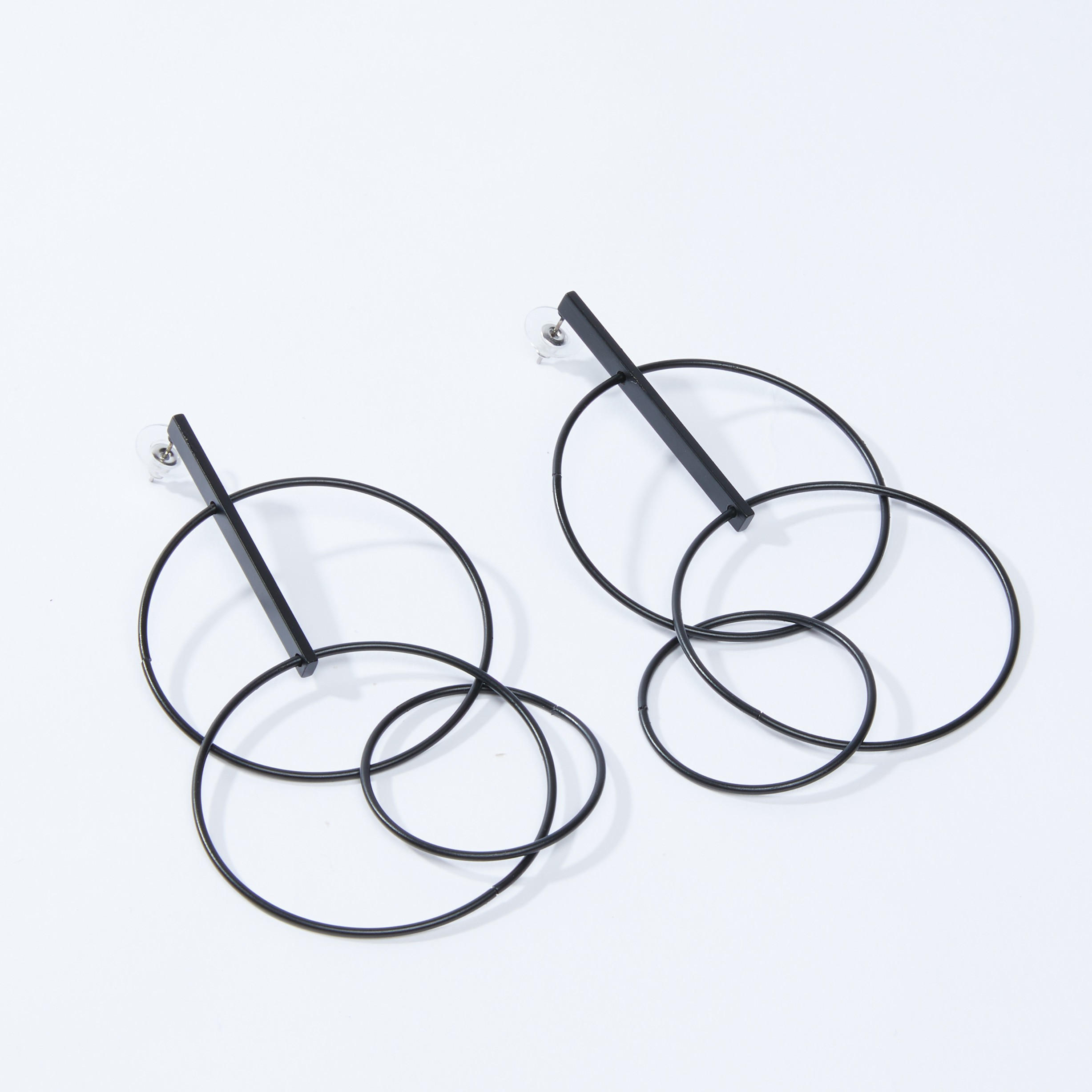 أقراط بمكبس إغلاق خلفي-women-watchesandjewellery-jewellery-earrings-image-2
