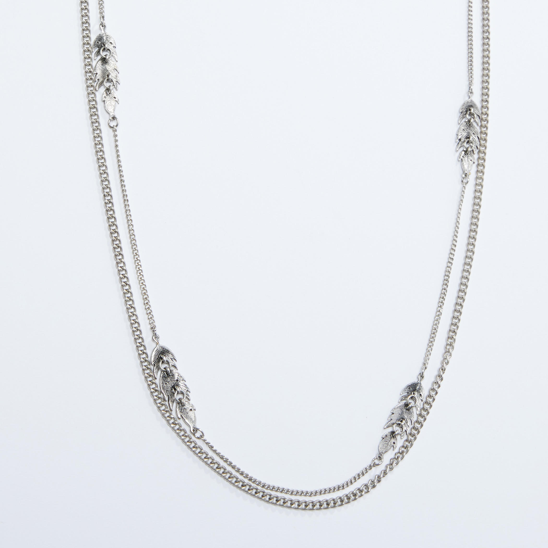 قلادة متعدّدة الطبقات بمشبك إغلاق-women-watchesandjewellery-jewellery-necklacesandpendants-image-2