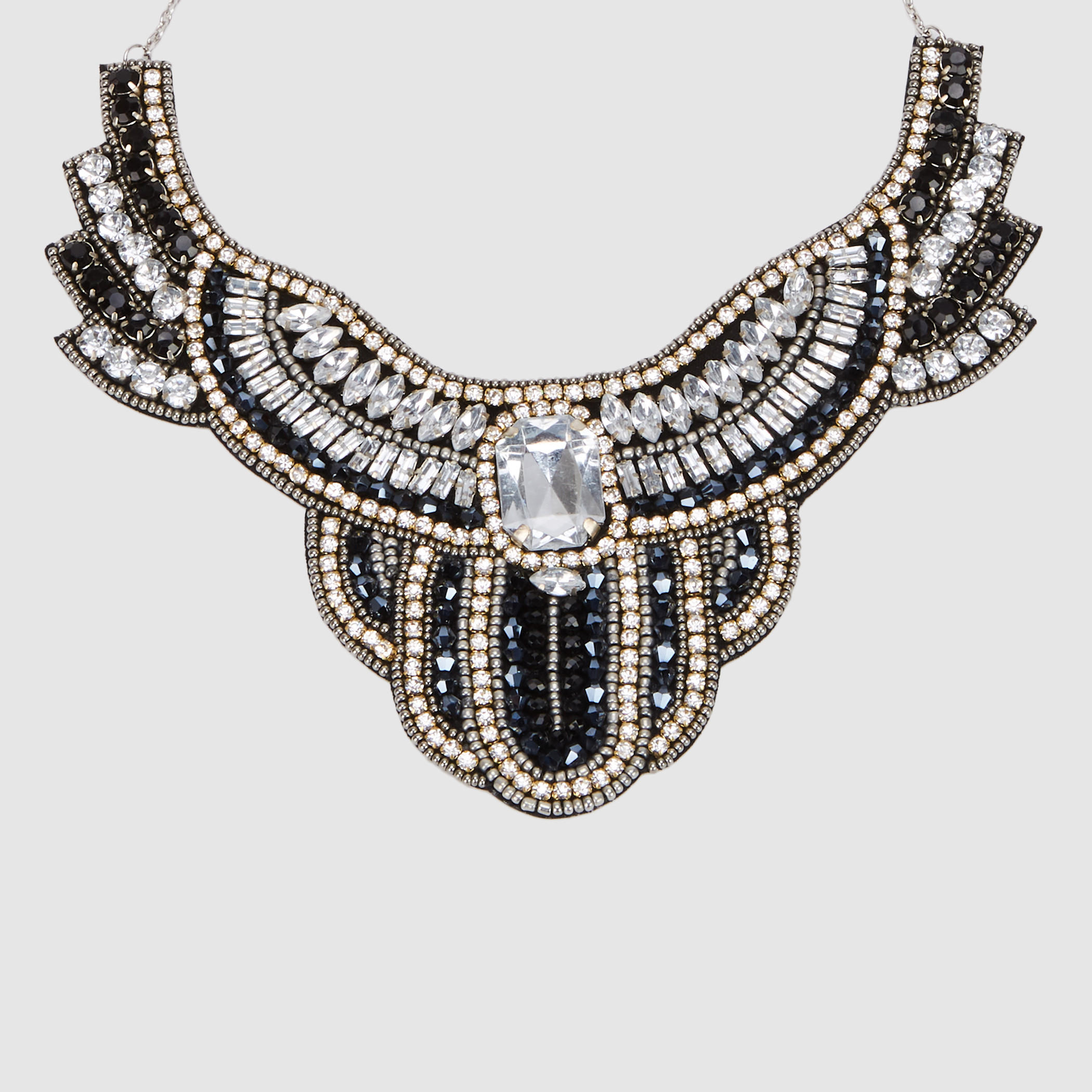 قلادة مرصّعة بمشبك إغلاق-women-watchesandjewellery-jewellery-necklacesandpendants-image-1