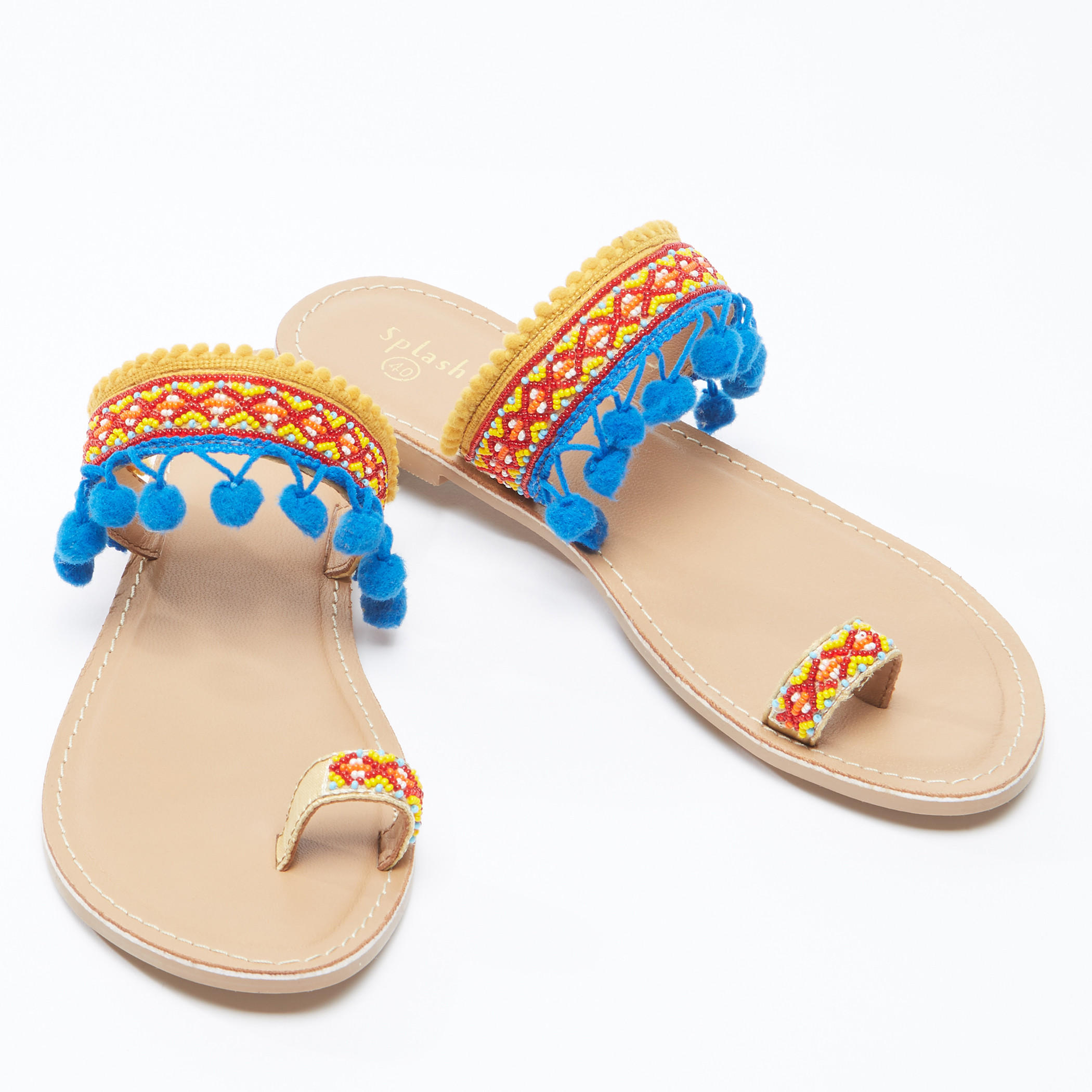 صندل سهل الارتداء مزيّن بالخرز وكرات بوم بوم-women-shoes-sandals-image-3
