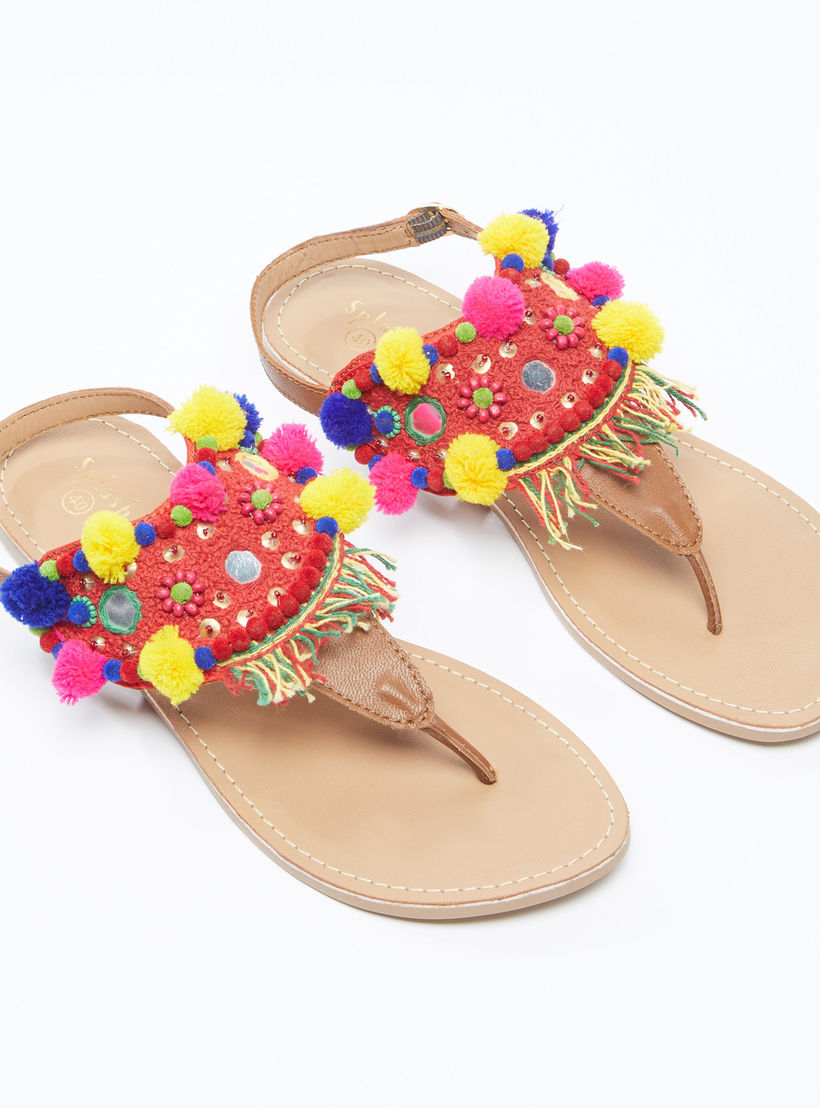 صندل مطرّز بإبزيم إغلاق وكرات بوم بوم-women-shoes-sandals-image-1