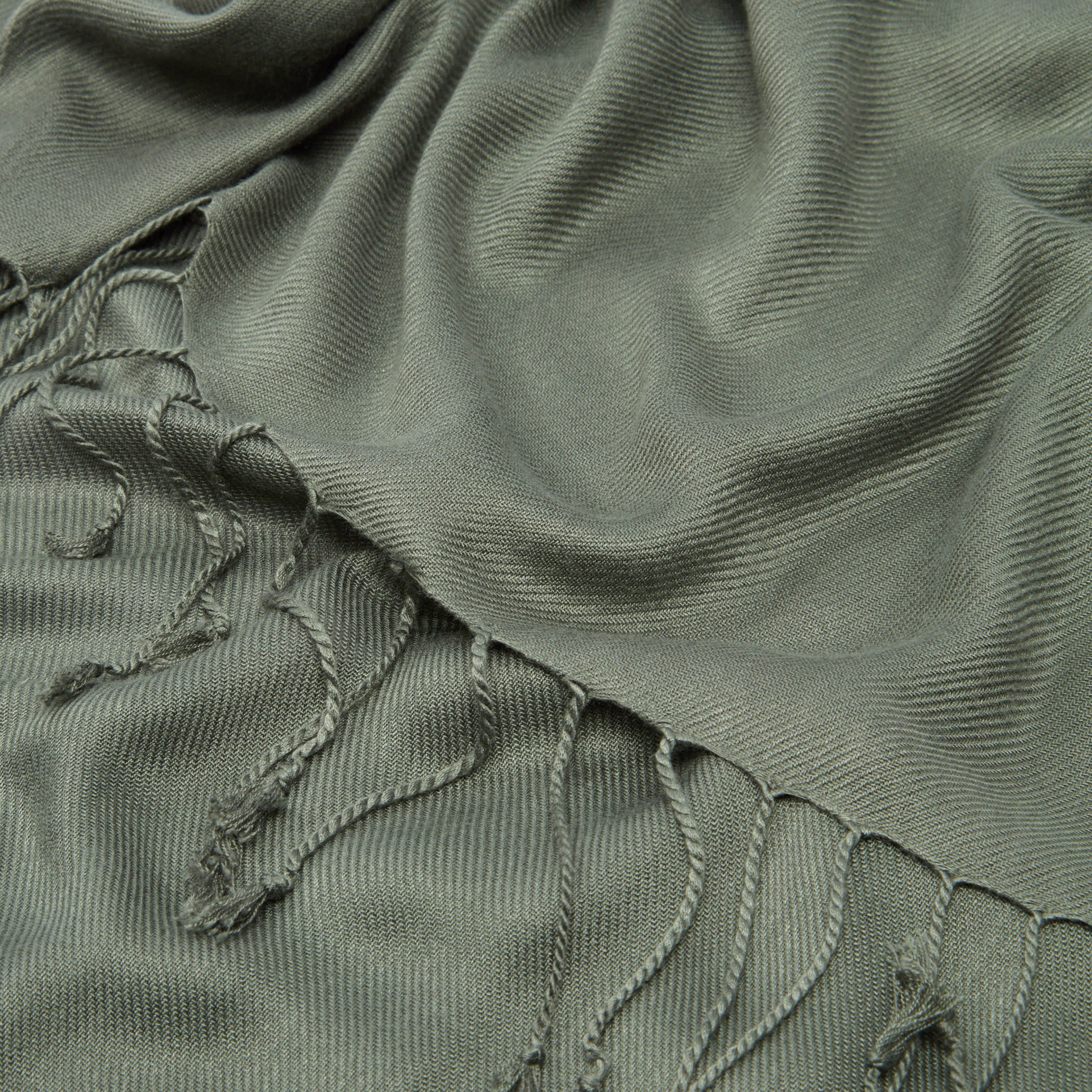 وشاح بارز الملمس بشرّابات-women-clothingaccessories-scarves-image-2