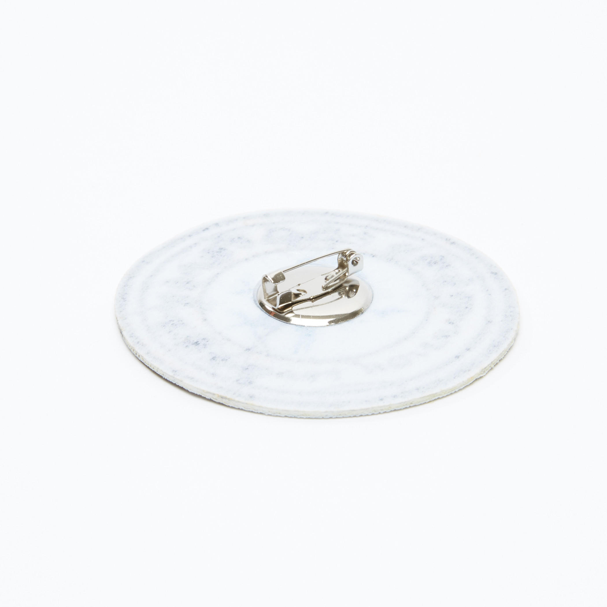 شارة بمشبك أمان وتطريز فوتبول شامبونشيب تيم-women-clothingaccessories-novelties-image-2