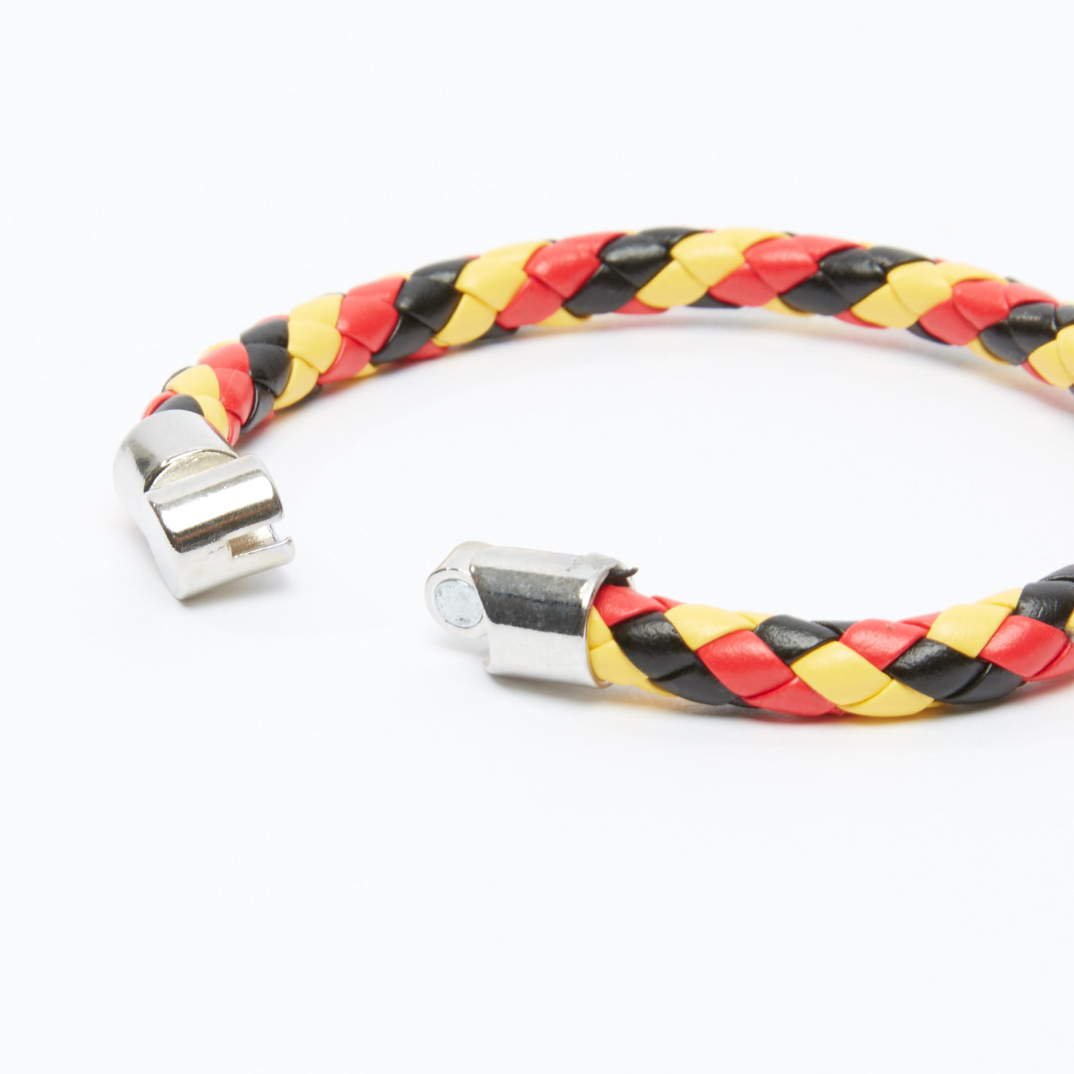 شريطة معصم بارزة الملمس بتفاصيل ميتاليك -men-watchesandjewellery-bracelets-image-3