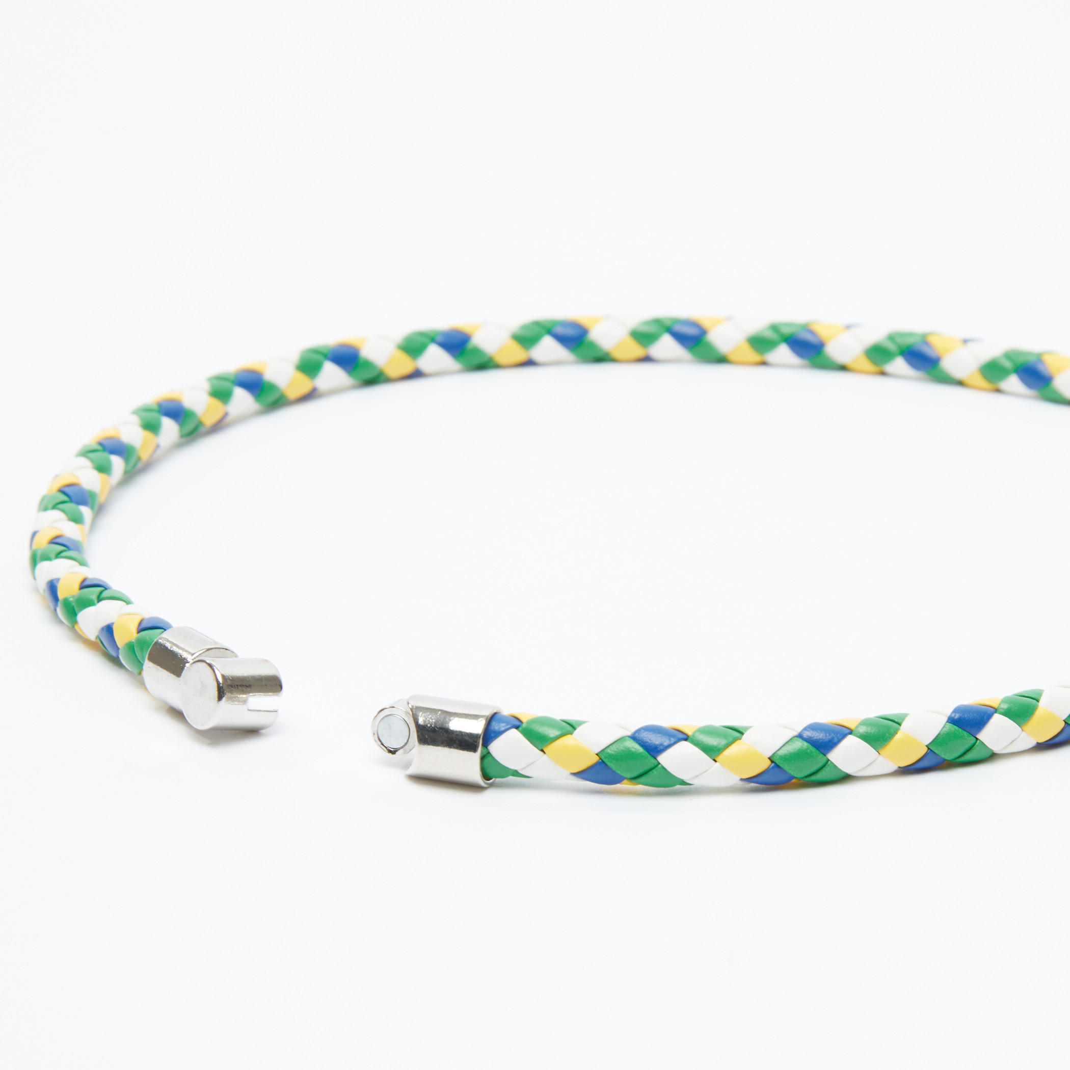 شريطة معصم بارزة الملمس بتفاصيل ميتاليك -men-watchesandjewellery-bracelets-image-3