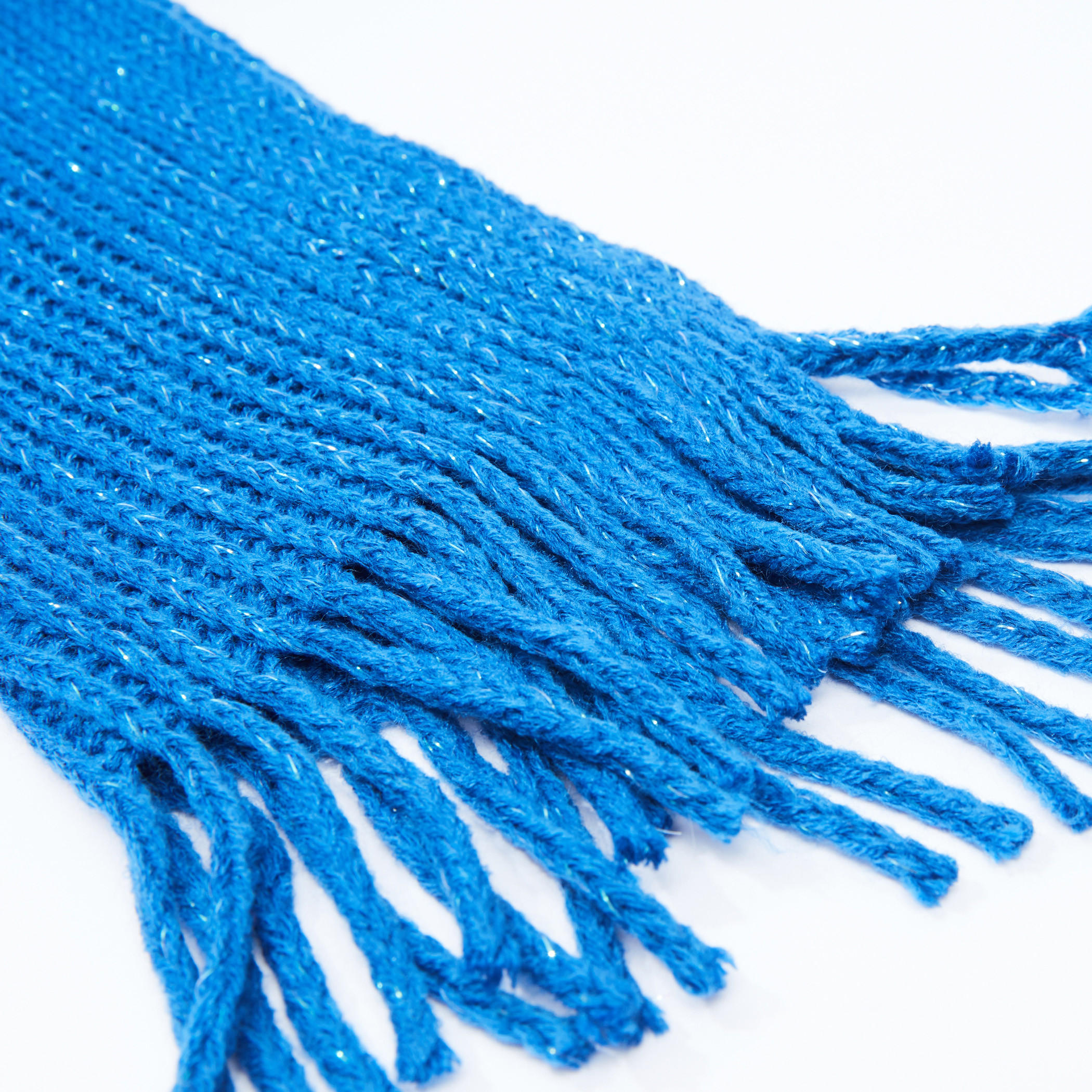 وشاح بشراشيب مع قبعة مطابقة-women-clothingaccessories-scarves-image-3