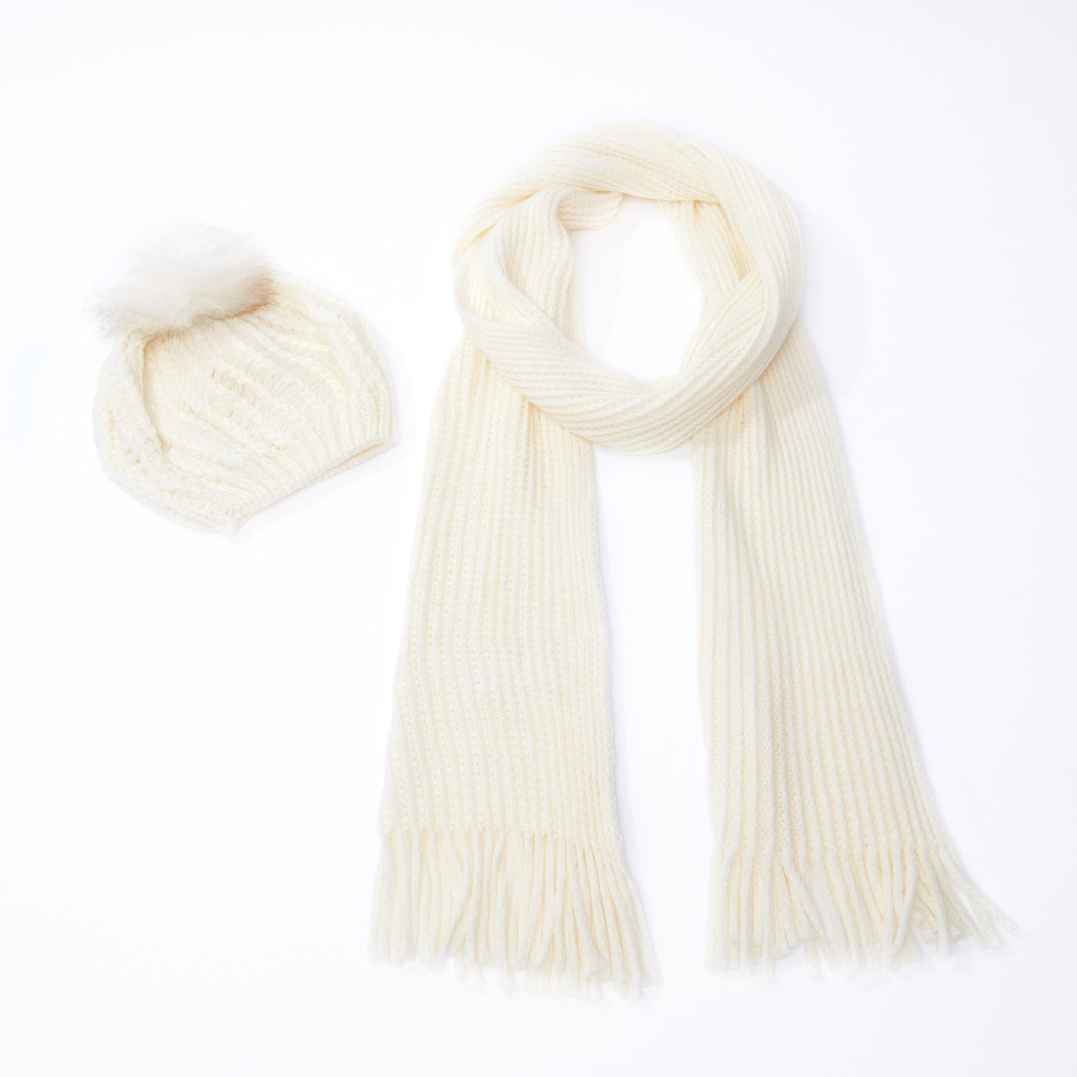 سكارف بشُرّابات مع قبعة بيني-women-clothingaccessories-scarves-image-1
