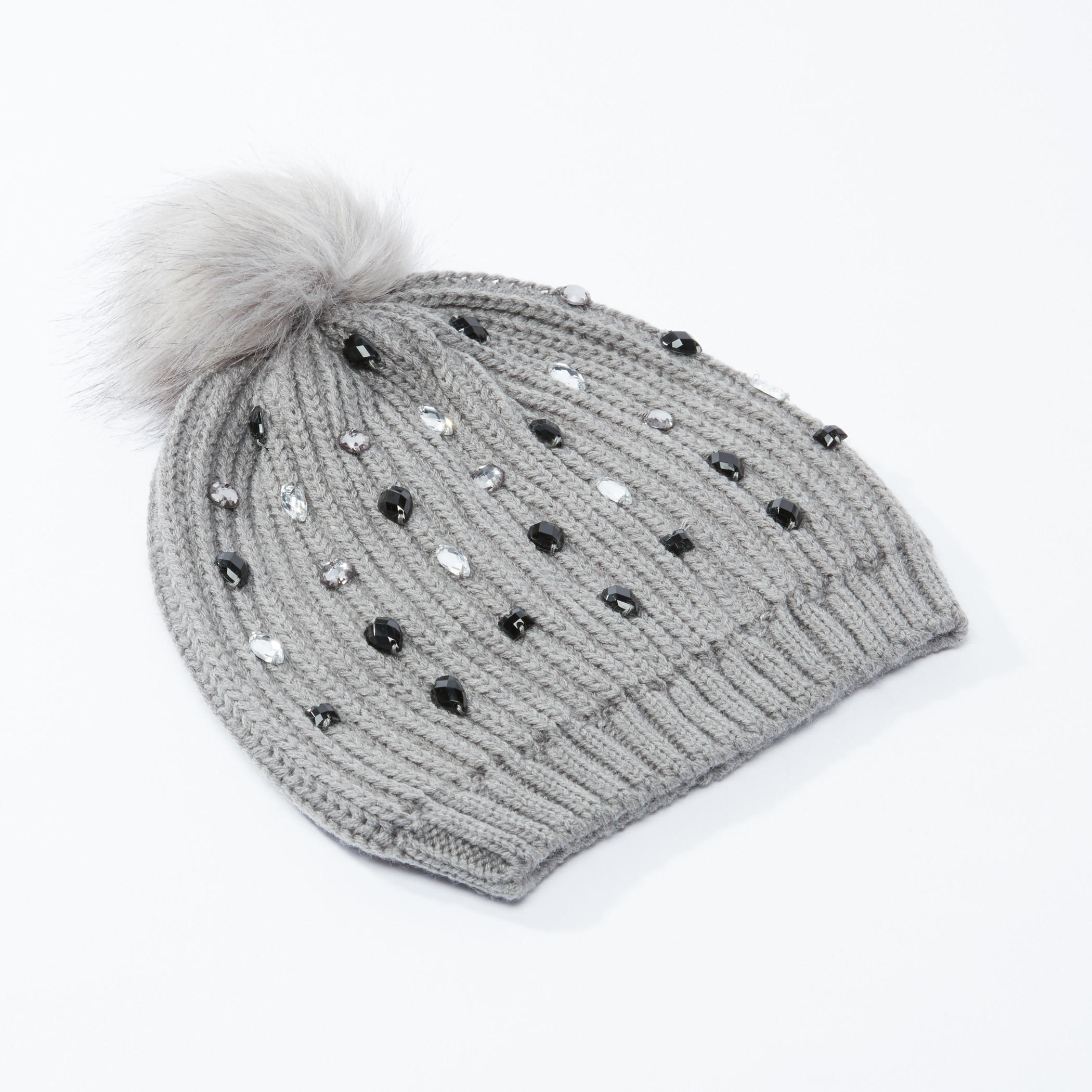 قبّعة بيني مزيّنة بتفاصيل قطيفة-women-clothingaccessories-capsandhats-image-1