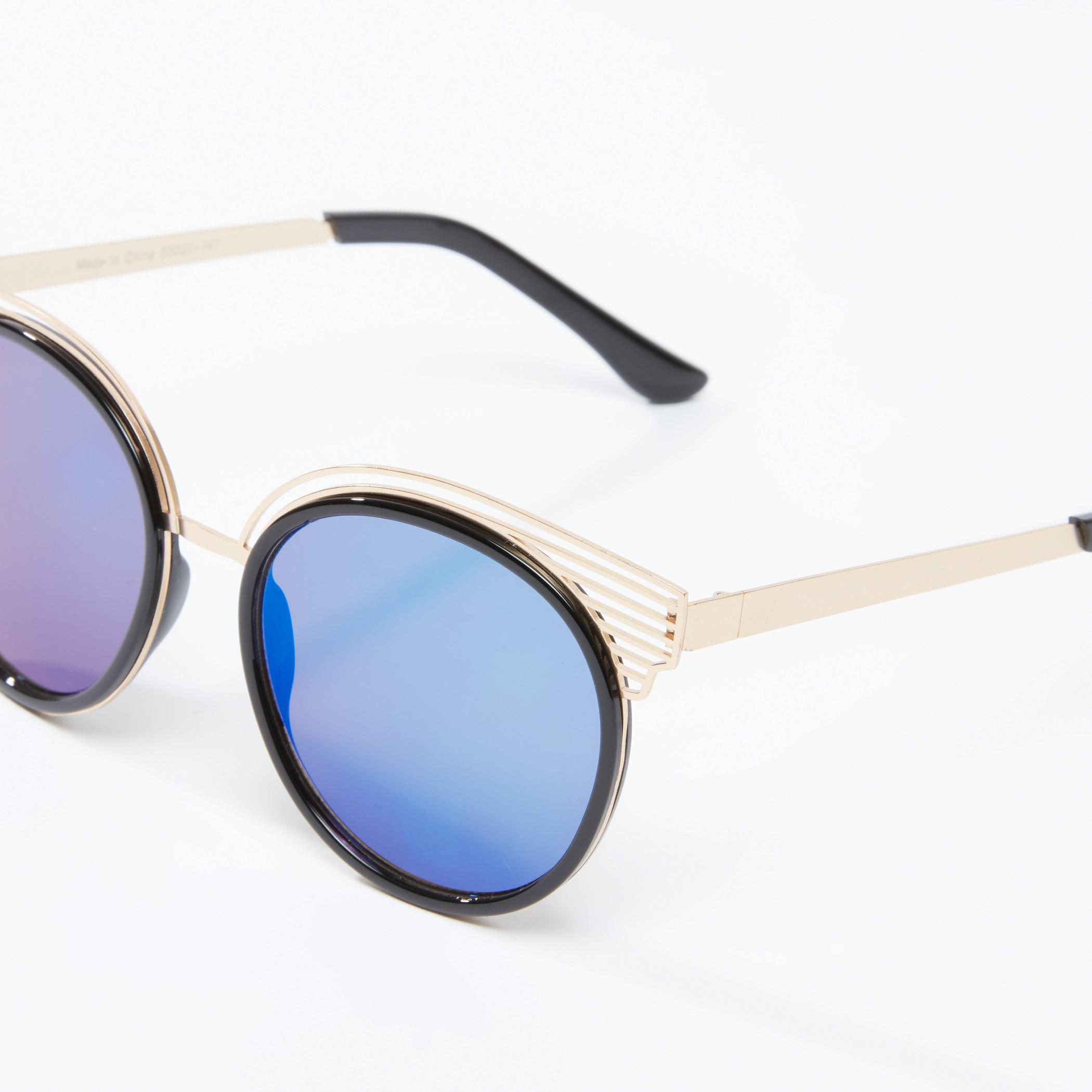 نظارة شمسية كات آي بإطار كامل-women-sunglasses-image-3