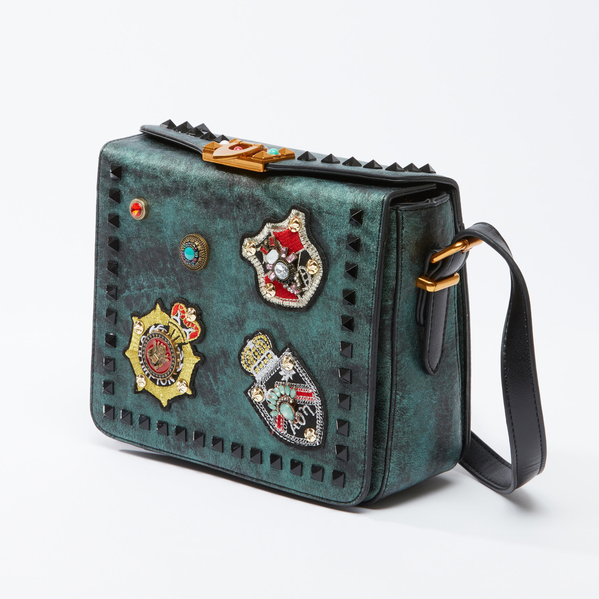 حقيبة كروس بودي مزيّنة بطيّة ورقعة-women-bagsandwallets-handbags-image-1
