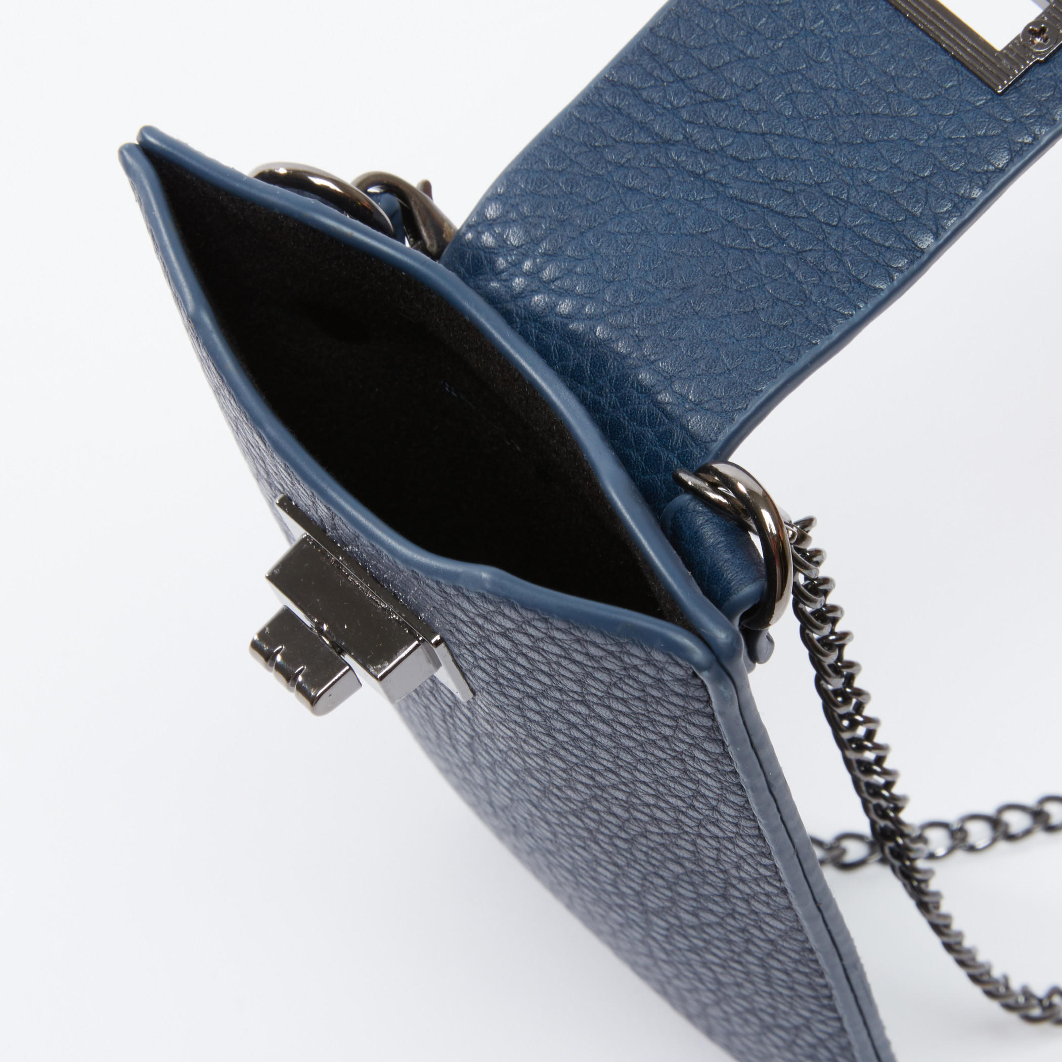 حقيبة كروس بودي بسلسلة ميتاليك-women-bagsandwallets-handbags-image-1