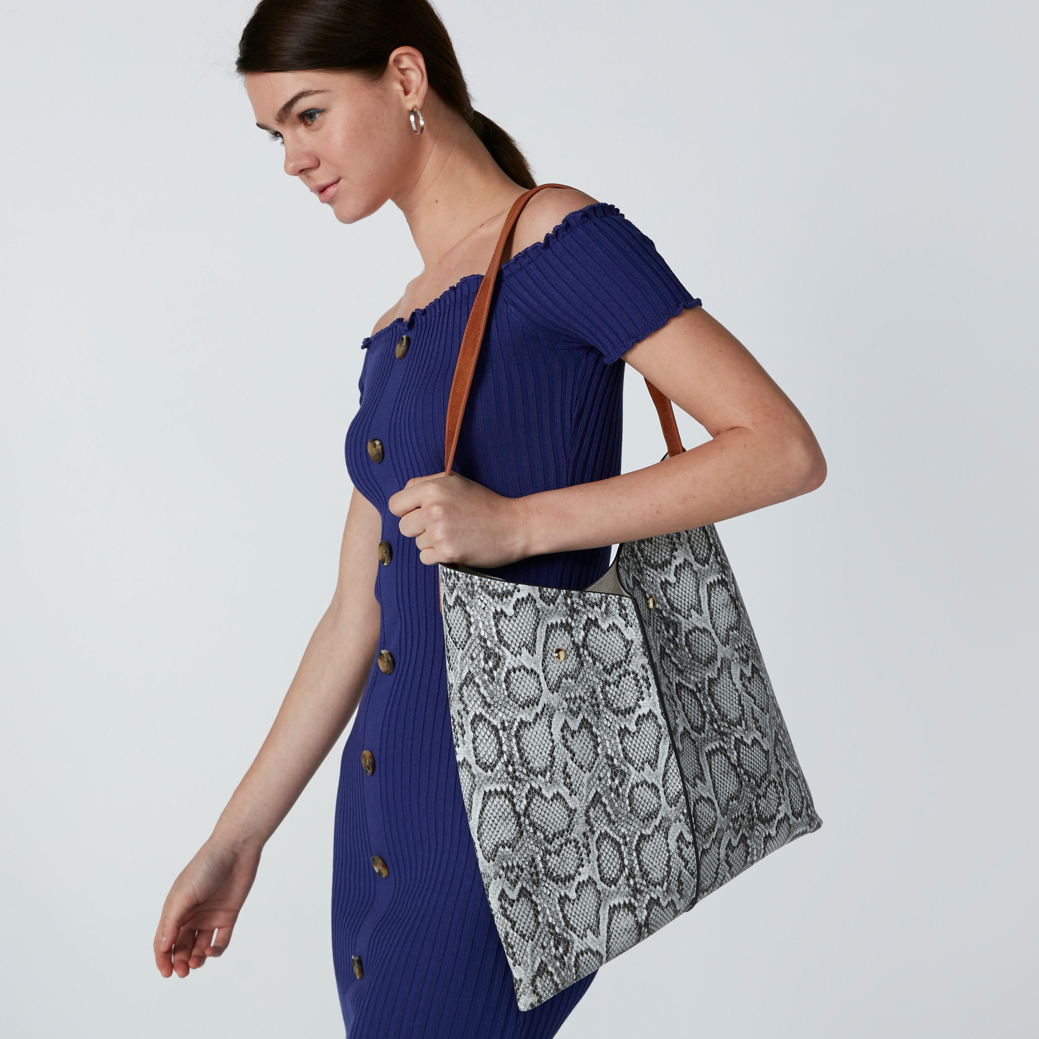 حقيبة توتي بزر إغلاق مغناطيسي وطبعات-women-bagsandwallets-handbags-image-2