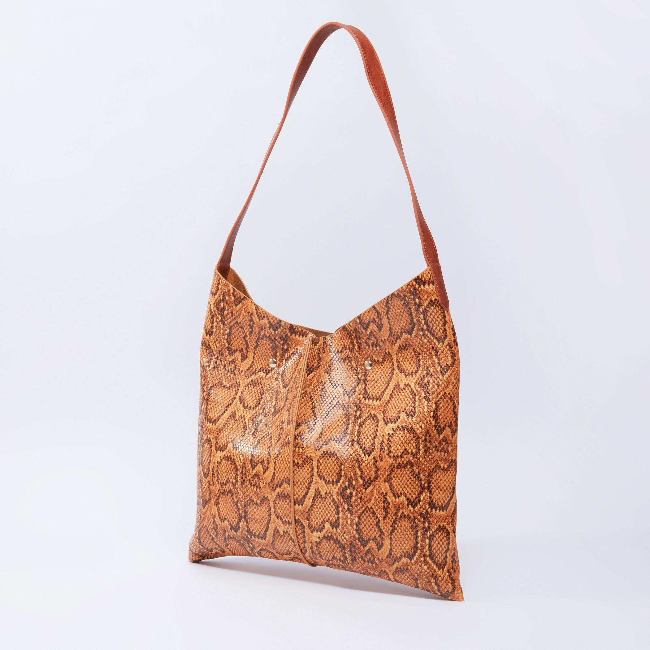 حقيبة توتي بحمالة كتف وطبعات-women-bagsandwallets-handbags-image-3