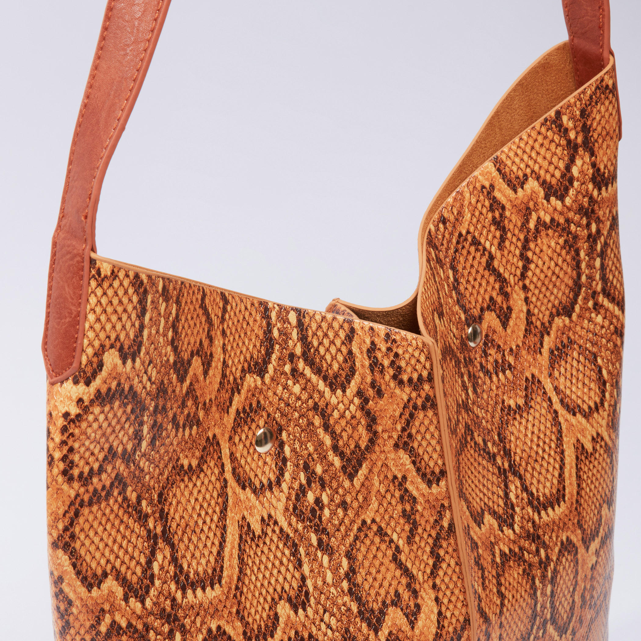 حقيبة توتي بحمالة كتف وطبعات-women-bagsandwallets-handbags-image-4