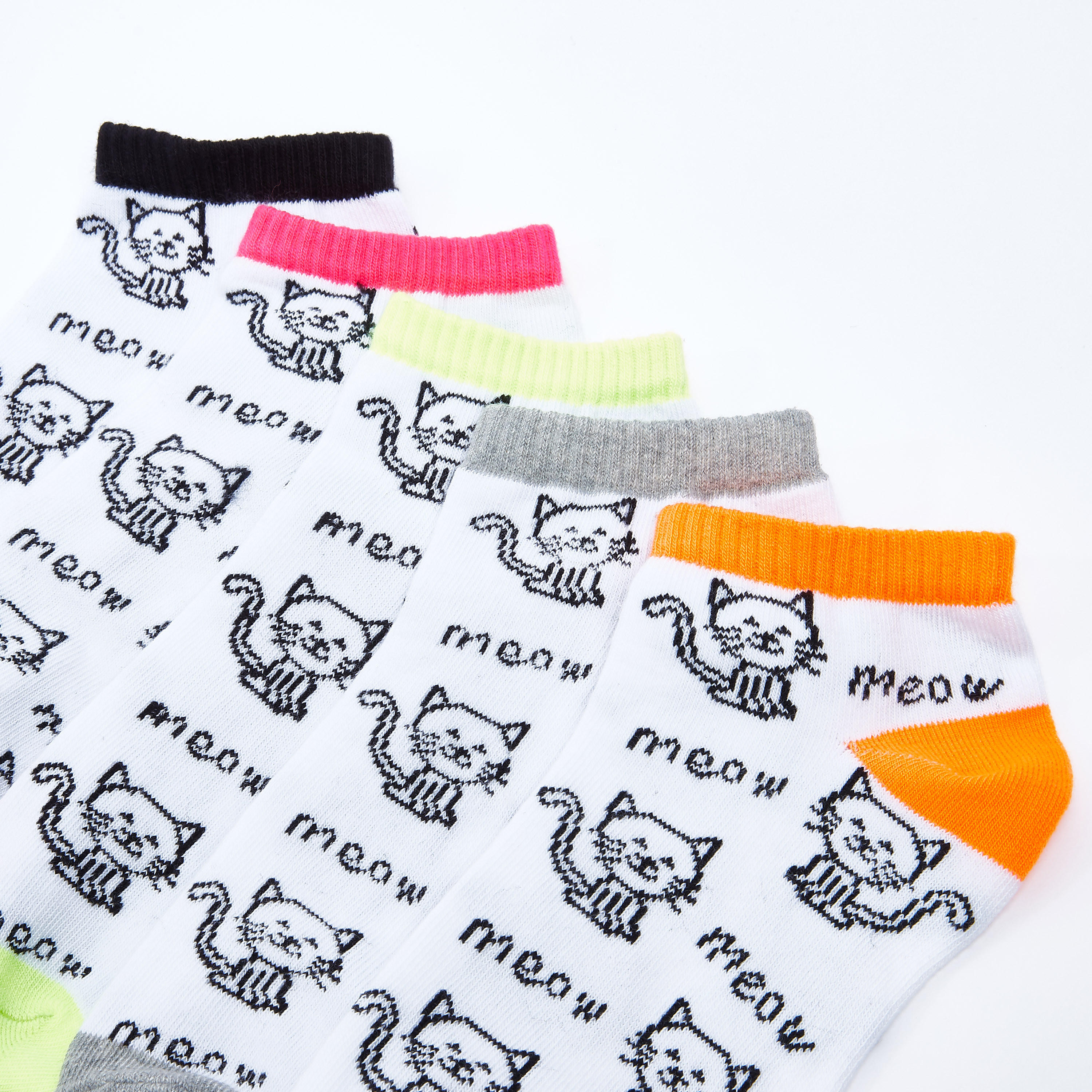 جوارب بطول الكاحل بطبعات قطة - طقم 5 أزواج-women-socksandstockings-image-2
