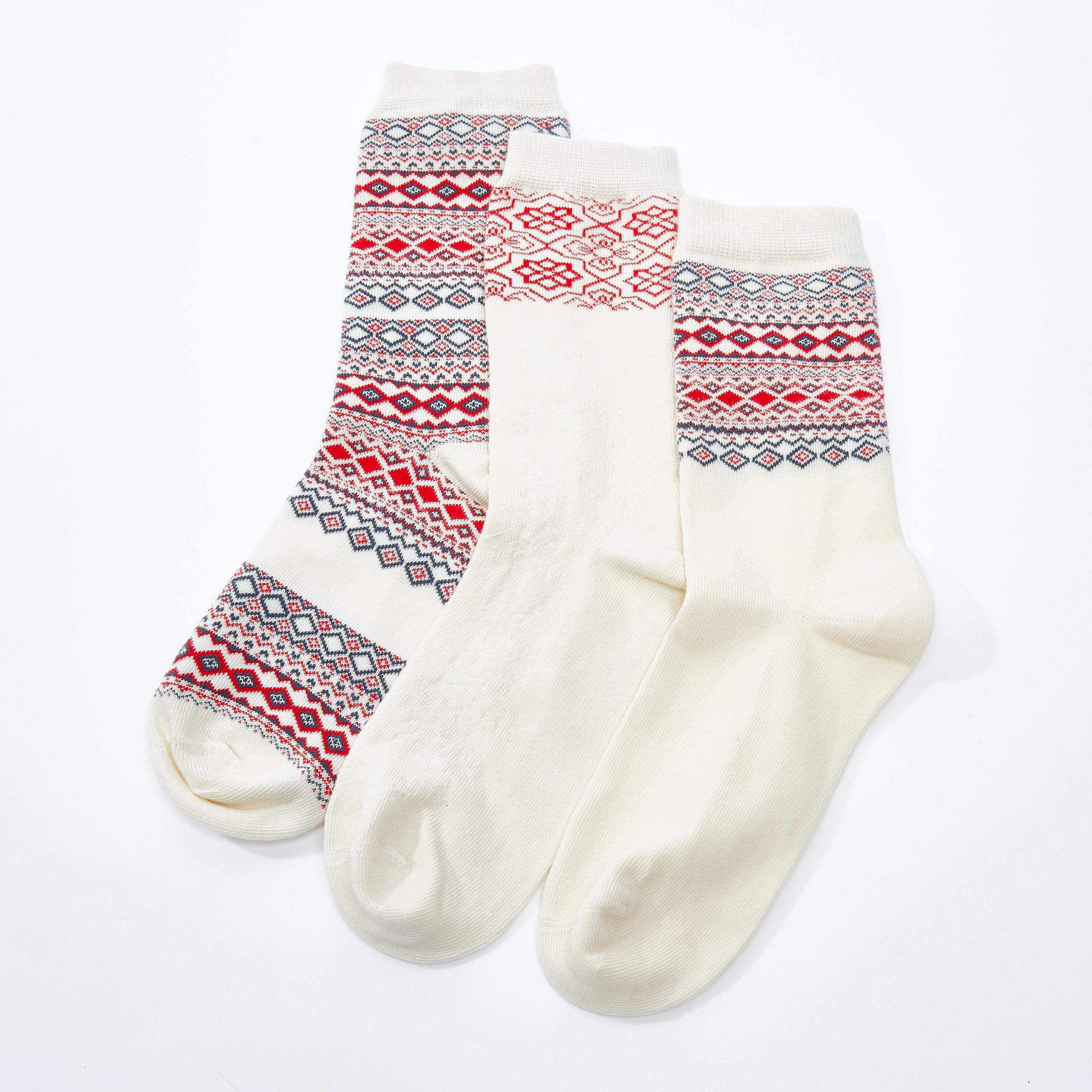 طقم جوارب بنقوش مطبوعة من ثلاثة أزواج-women-socksandstockings-image-3