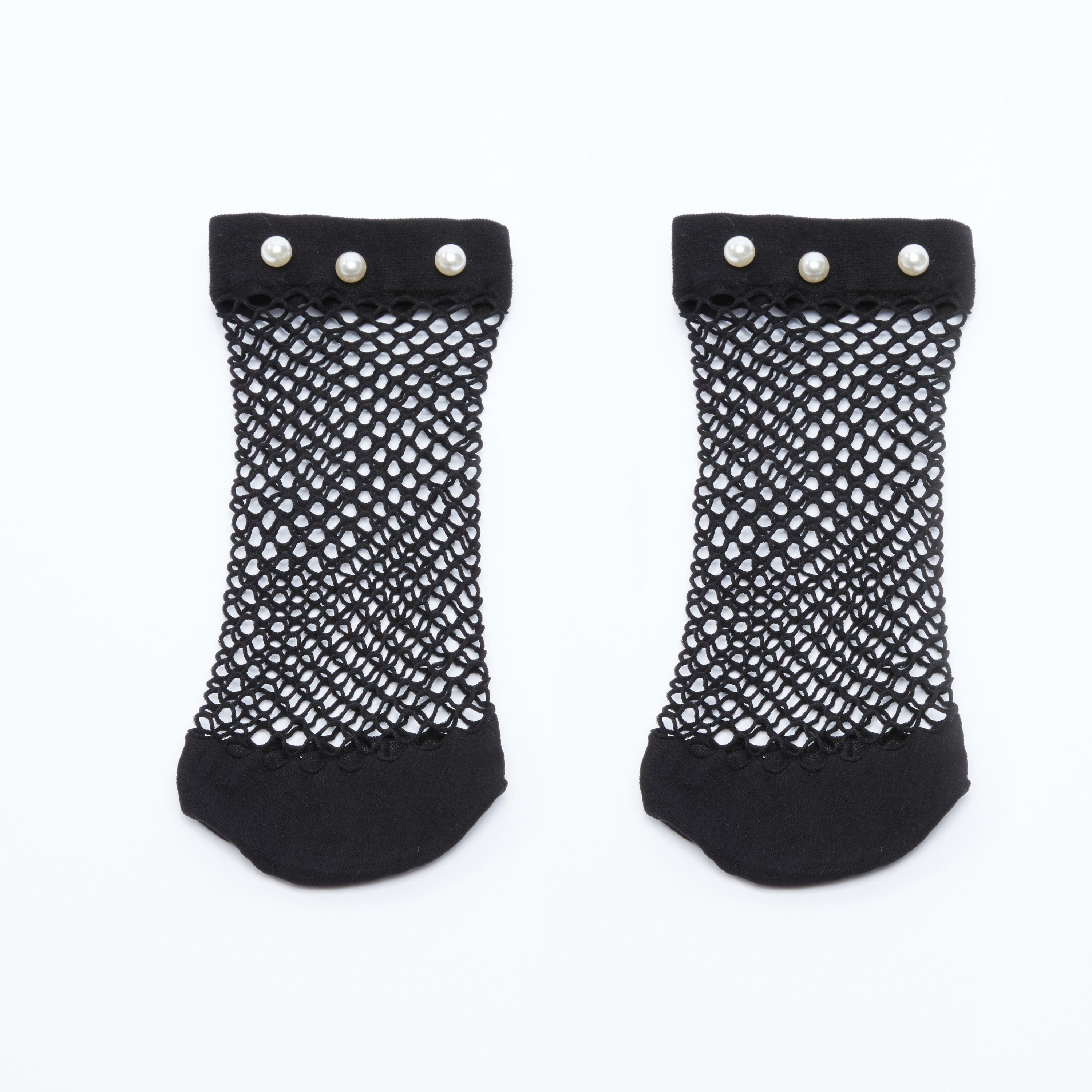 جوارب بتفاصيل لؤلؤ ودانتيل-women-socksandstockings-image-3