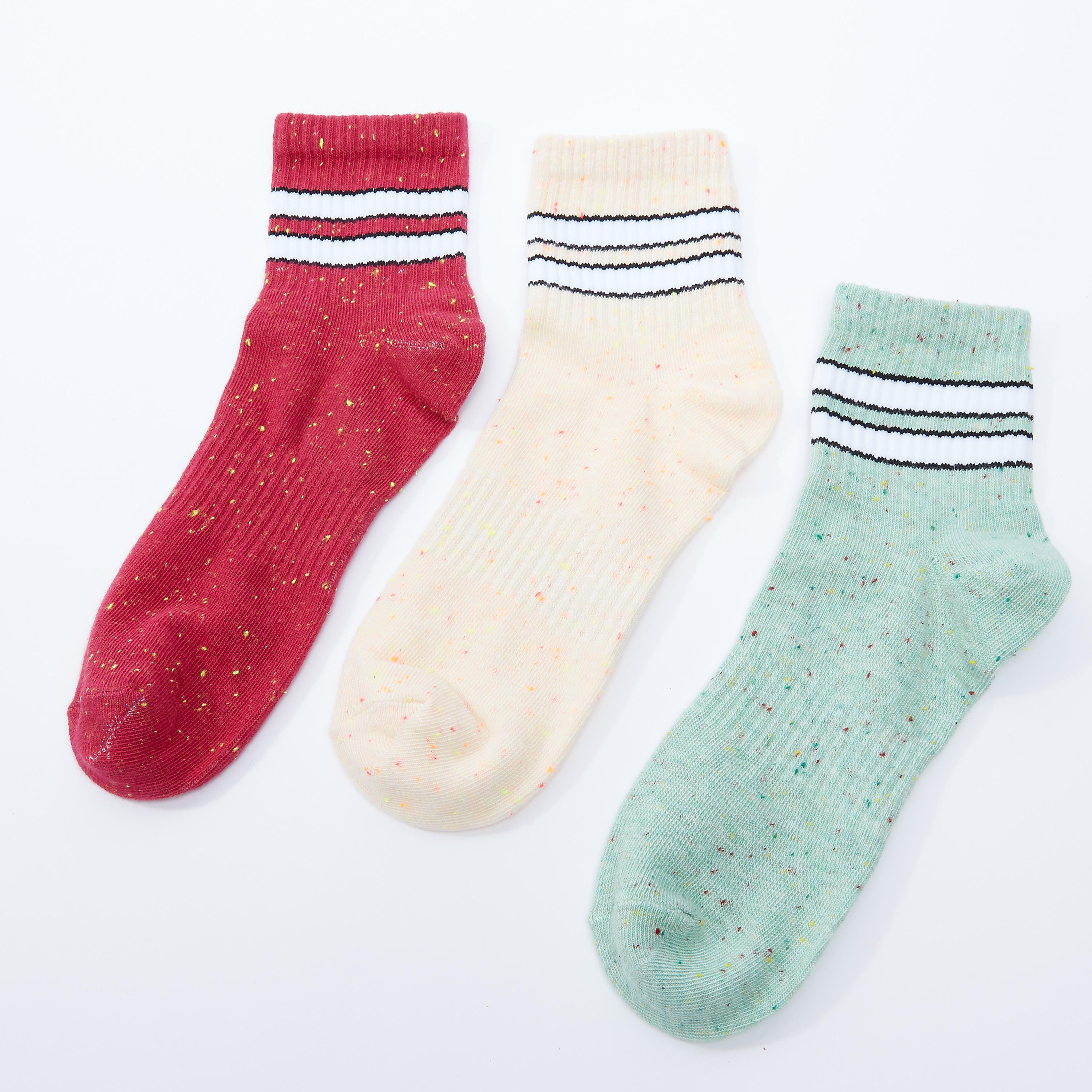 جوارب بطول الكاحل بحواف مقلّمة - طقم من 3 أزواج-women-socksandstockings-image-3