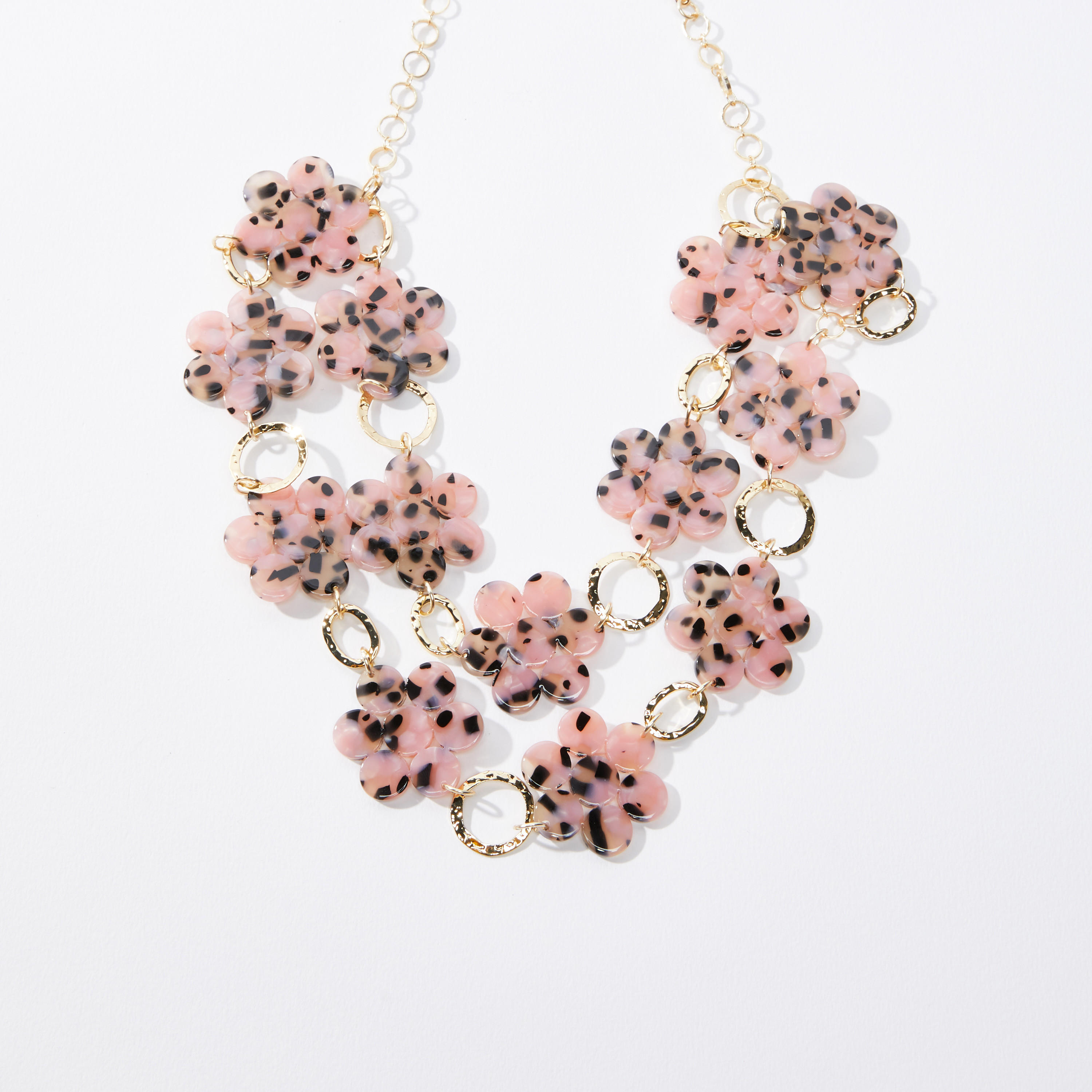 قلادة بمشبك إغلاق وتزيينات زهرية-women-watchesandjewellery-jewellery-necklacesandpendants-image-1