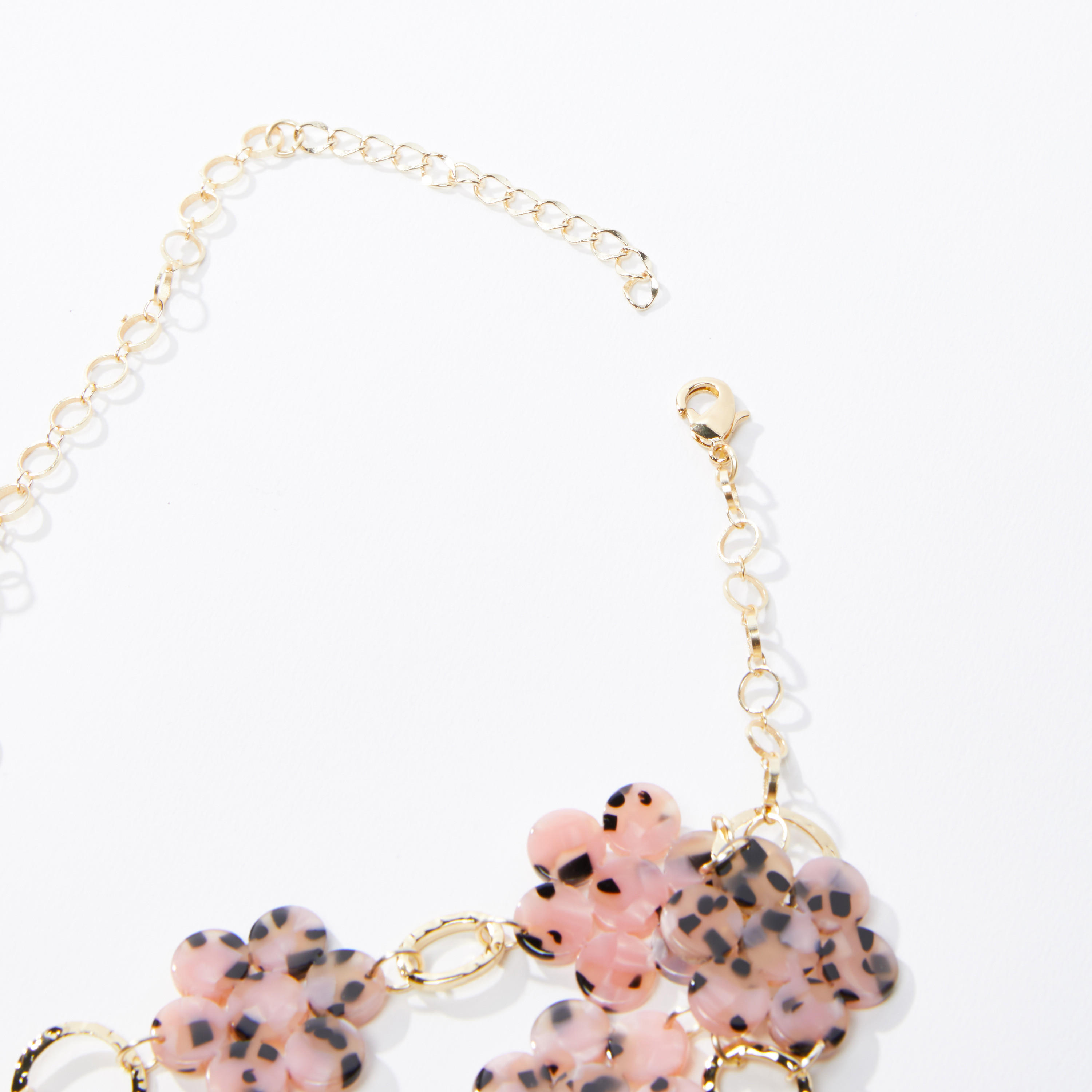 قلادة بمشبك إغلاق وتزيينات زهرية-women-watchesandjewellery-jewellery-necklacesandpendants-image-3