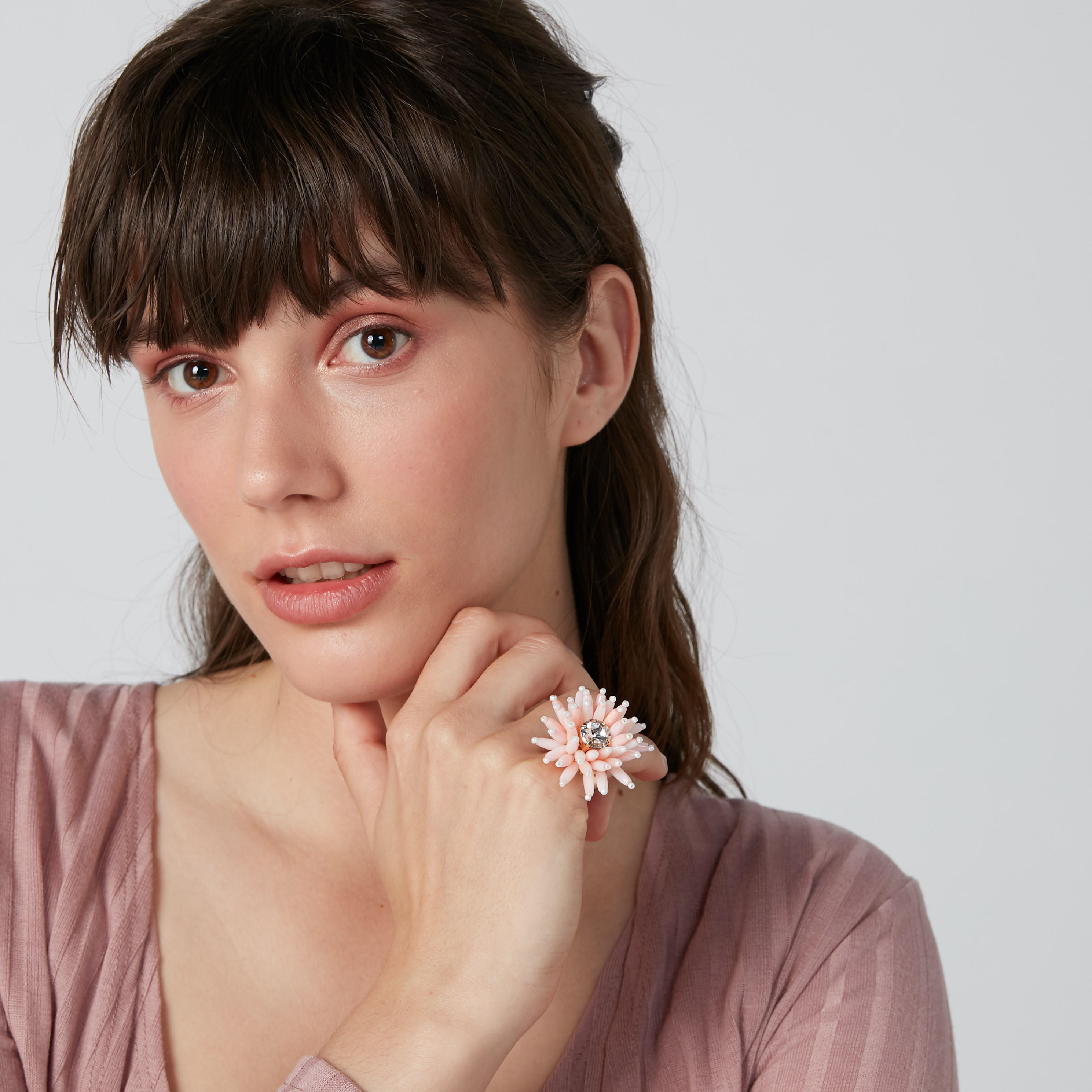 خاتم مرصع بتفاصيل لؤلؤ-women-watchesandjewellery-jewellery-rings-image-2