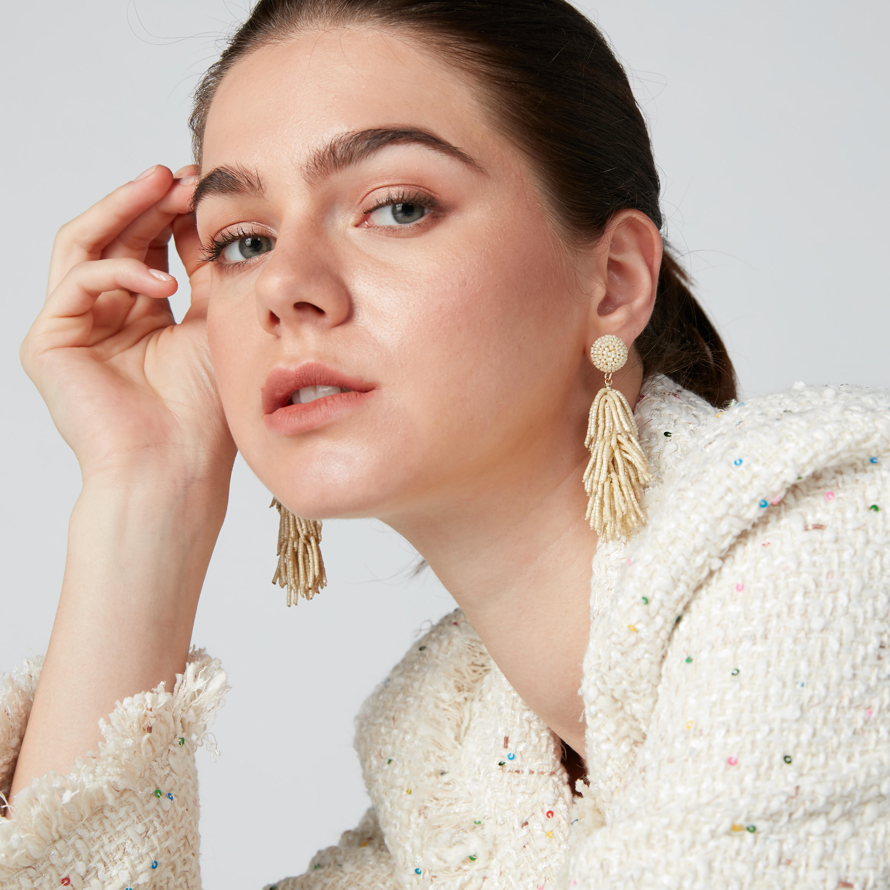 أقراط خرز متدليّة بمكبس إغلاق-women-watchesandjewellery-jewellery-earrings-image-2