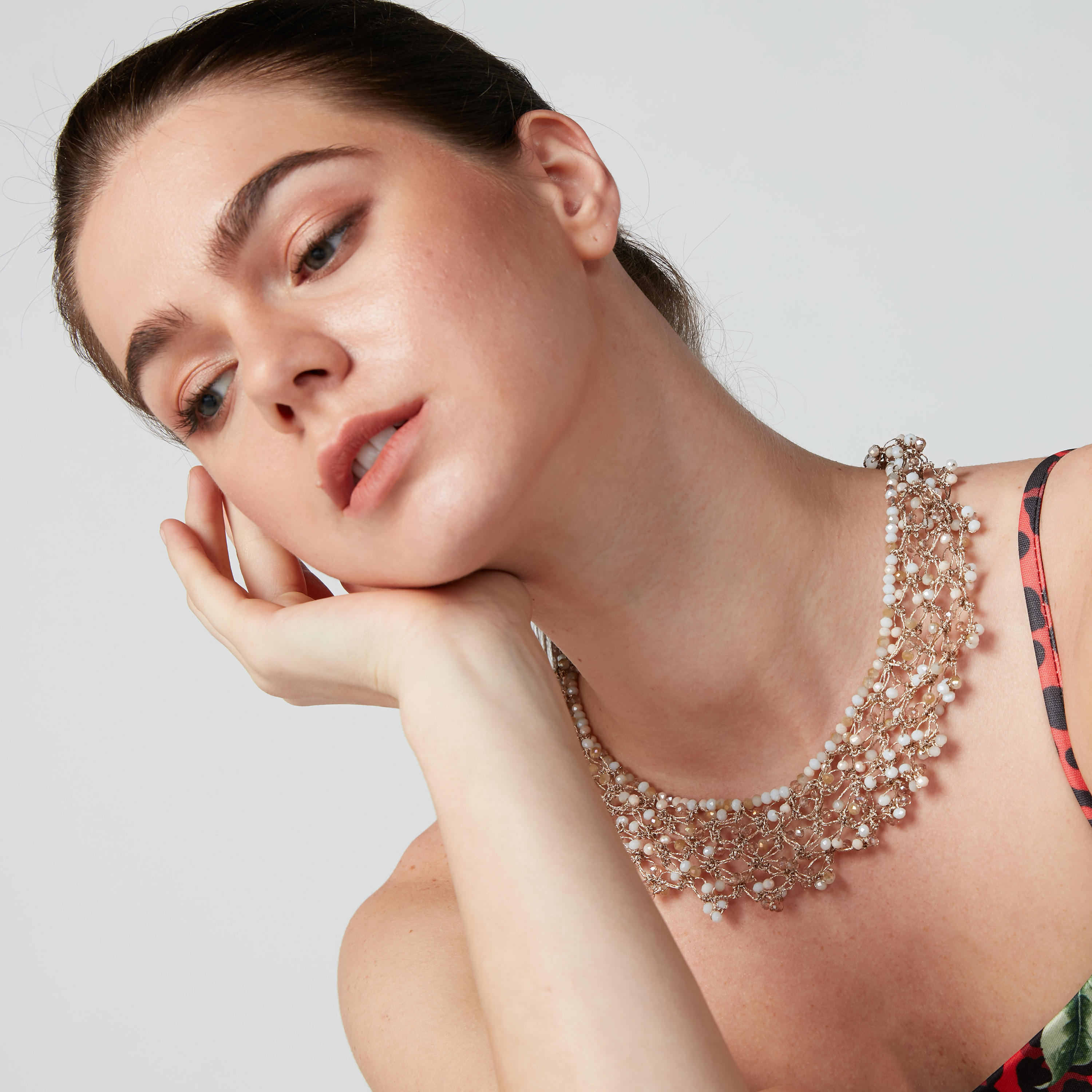 قلادة مزيّنة بإغلاق مغناطيسي-women-watchesandjewellery-jewellery-necklacesandpendants-image-2