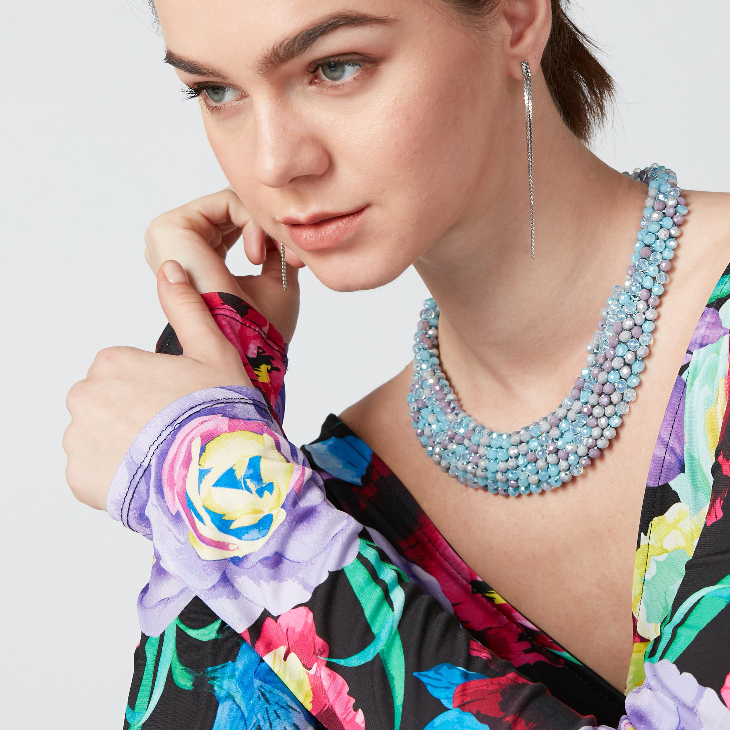 قلادة مزينة-women-watchesandjewellery-jewellery-necklacesandpendants-image-2