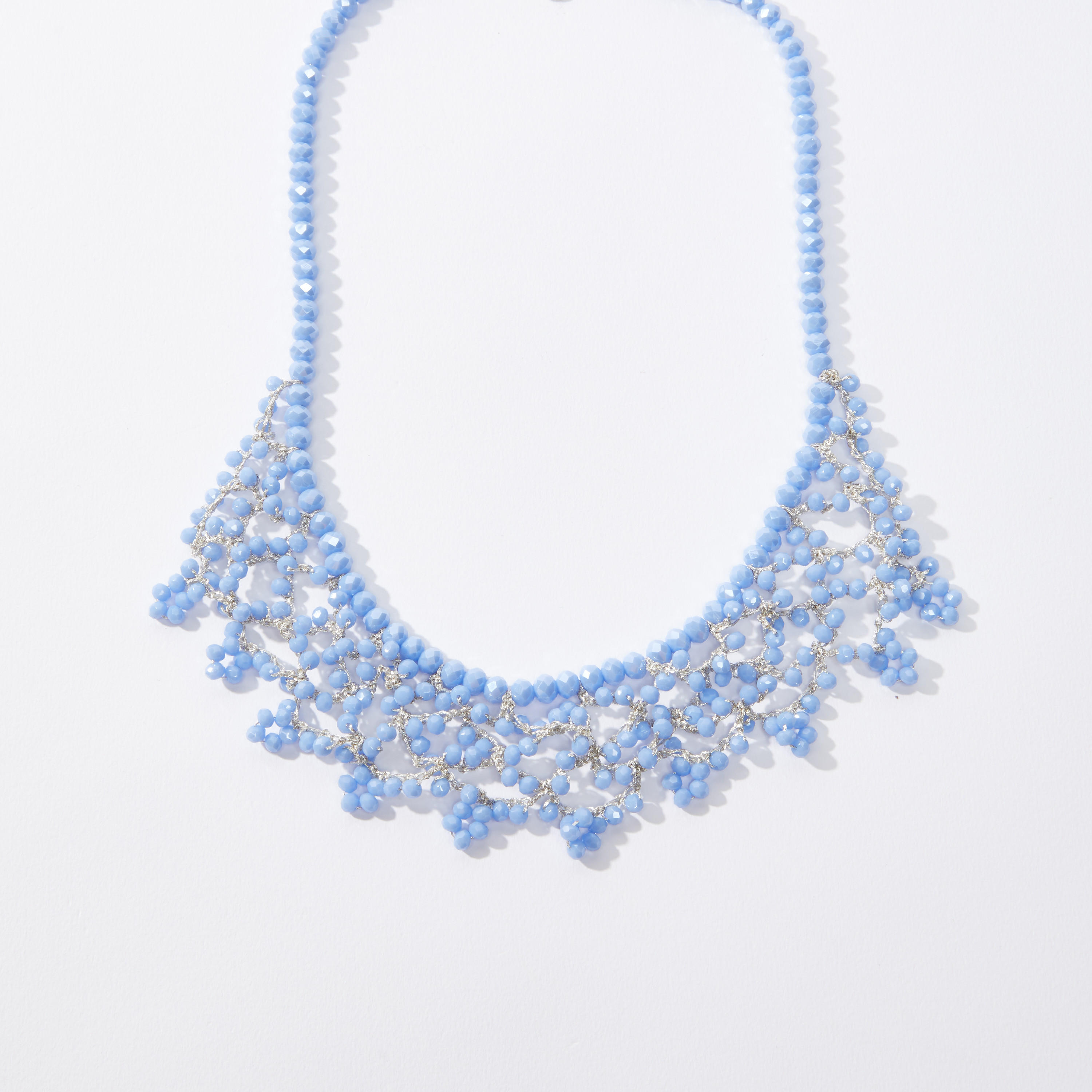 قلادة مزيّنة بمشبك إغلاق-women-watchesandjewellery-jewellery-necklacesandpendants-image-1