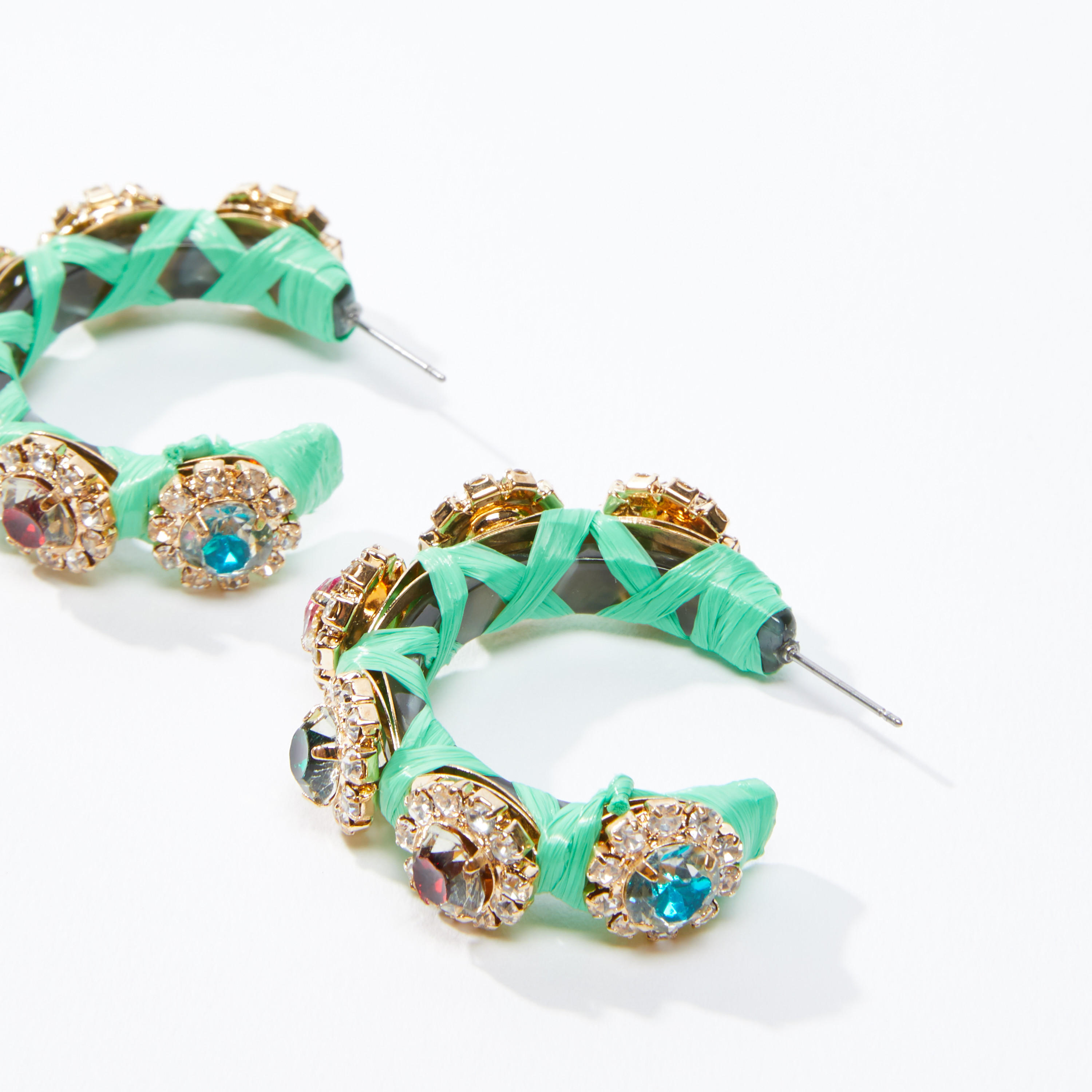 أقراط طوق بتفاصيل مرصّعة ومكبس إغلاق-women-watchesandjewellery-jewellery-earrings-image-3