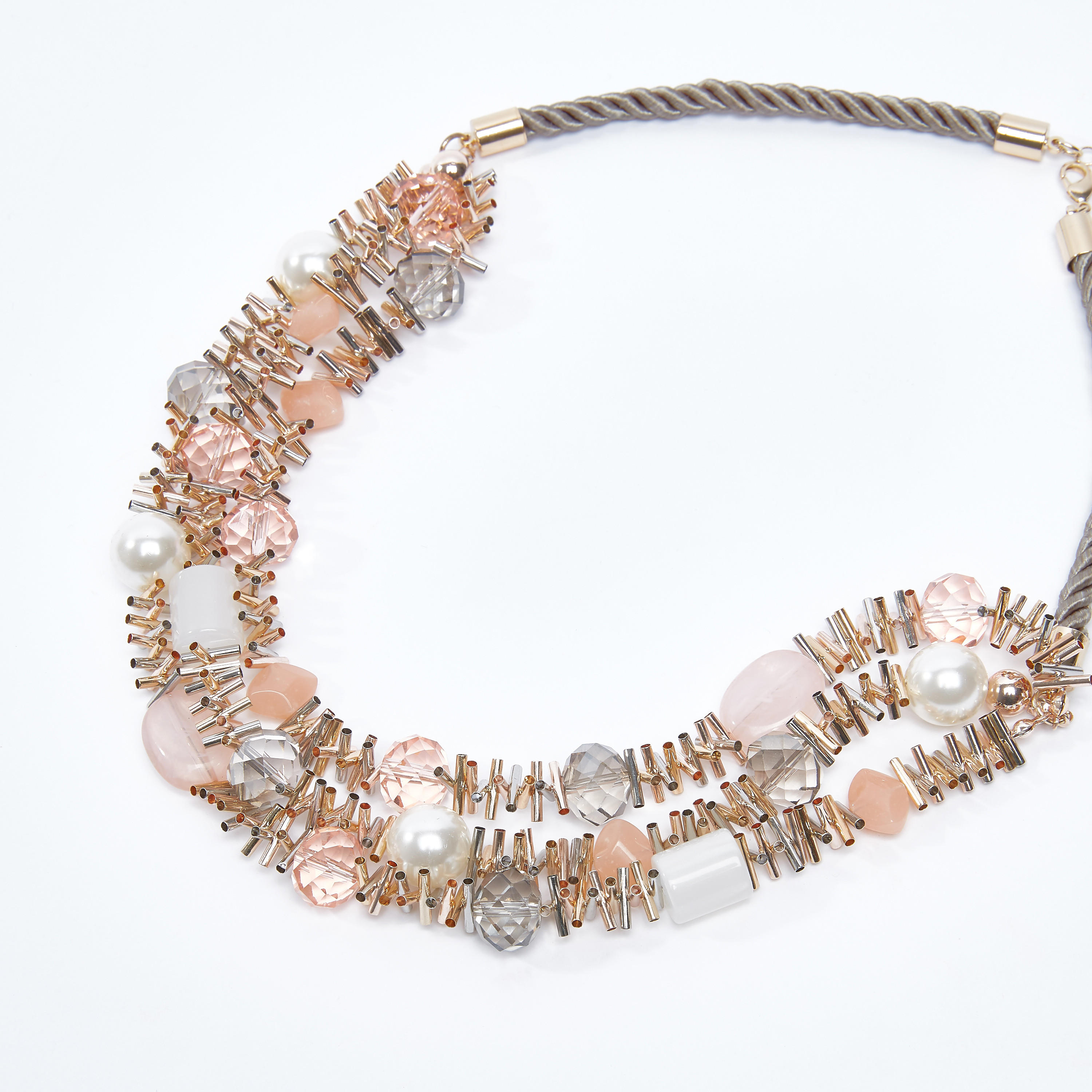 قلادة مزيّنة بمشبك إغلاق-women-watchesandjewellery-jewellery-necklacesandpendants-image-1