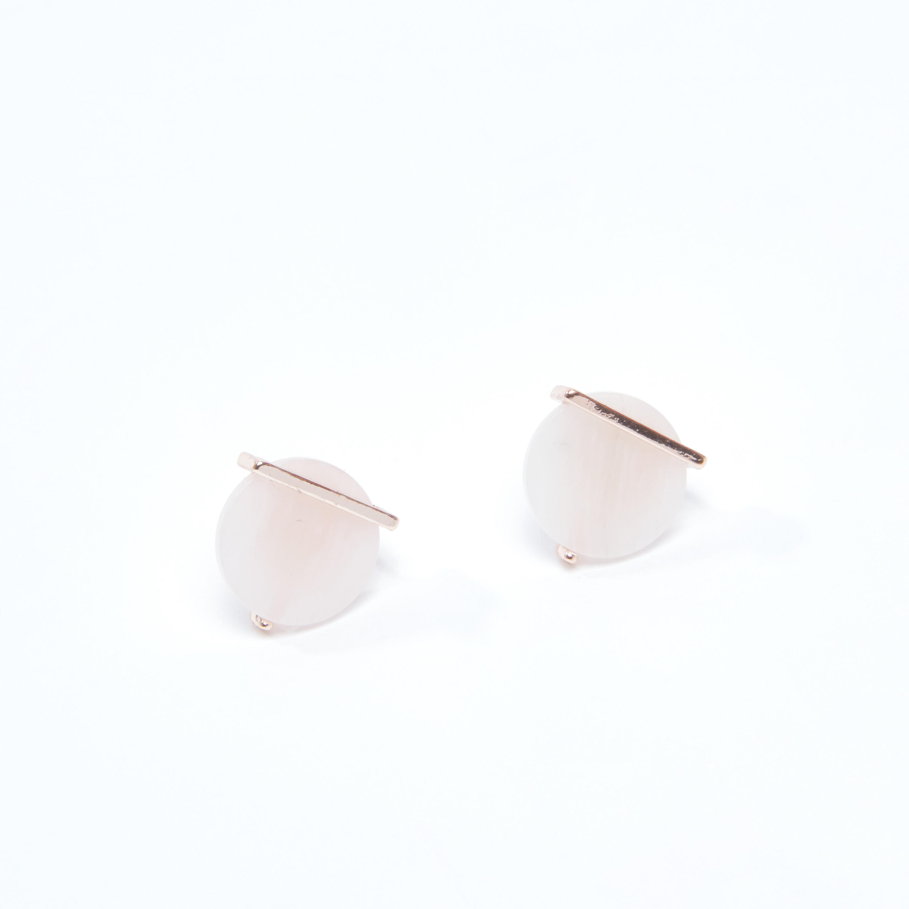 أقراط مرّصعة بمكبس إغلاق-women-watchesandjewellery-jewellery-earrings-image-3