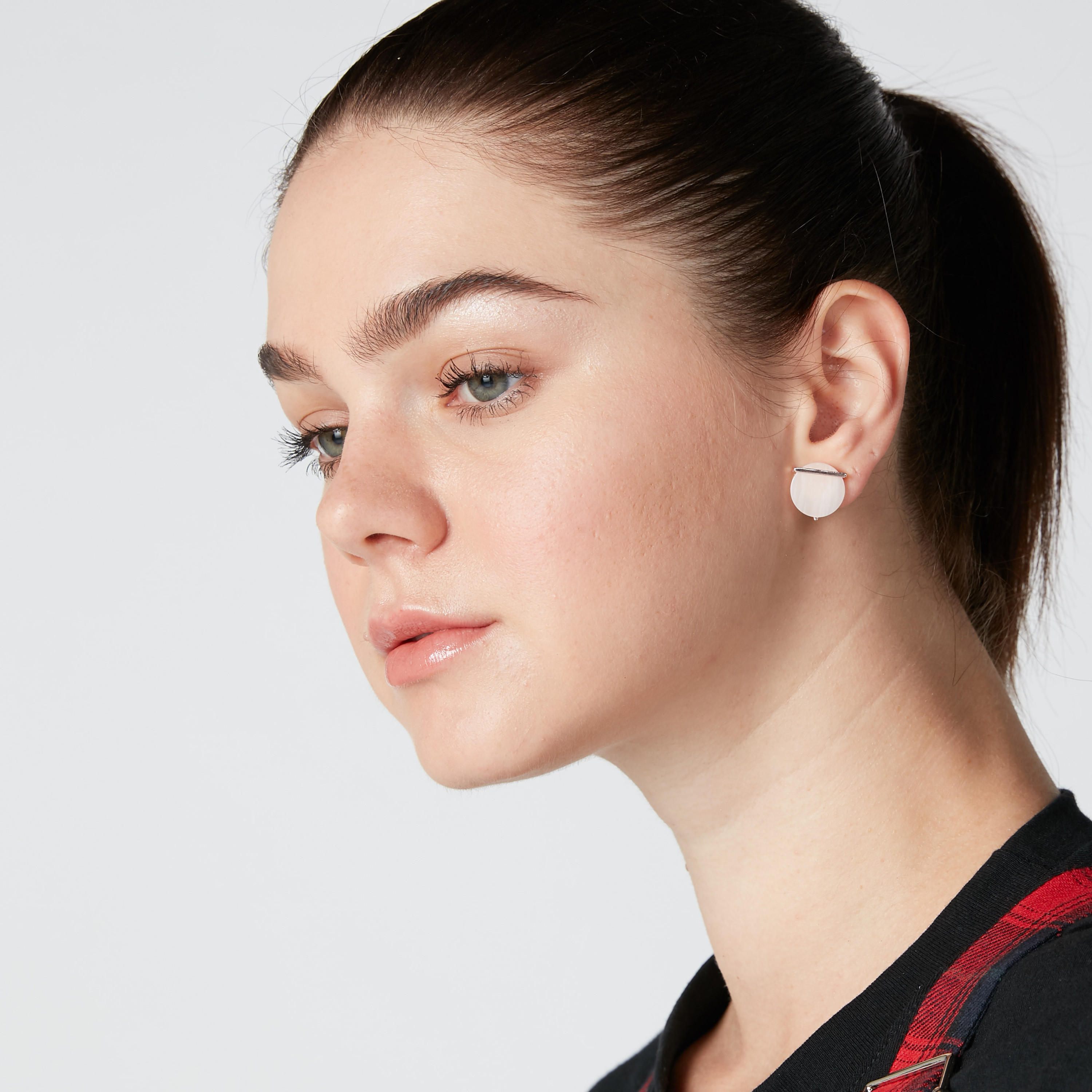 أقراط مرّصعة بمكبس إغلاق-women-watchesandjewellery-jewellery-earrings-image-2