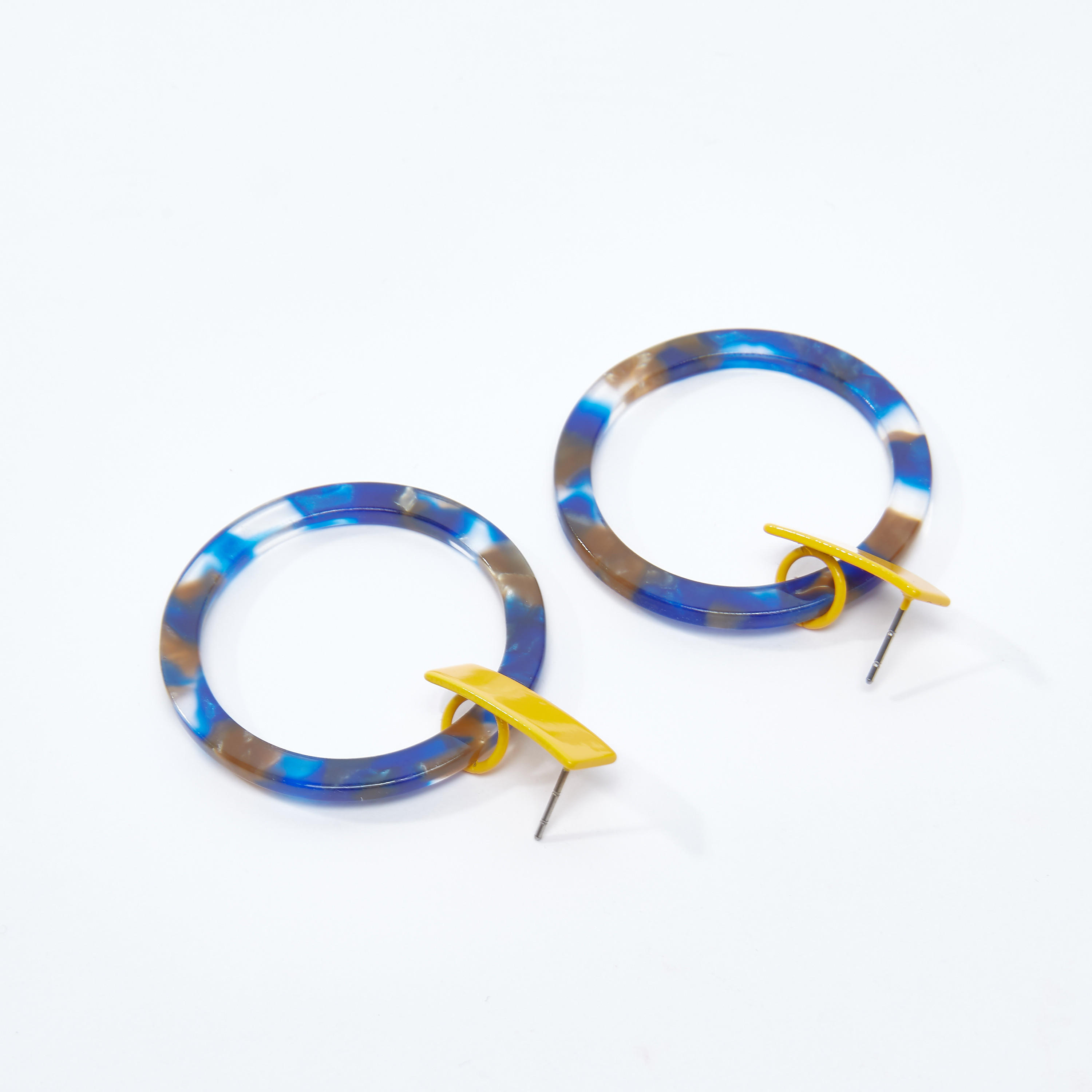Printed Dangling Earrings with Pushback Closure-women-watchesandjewellery-jewellery-earrings-image-4