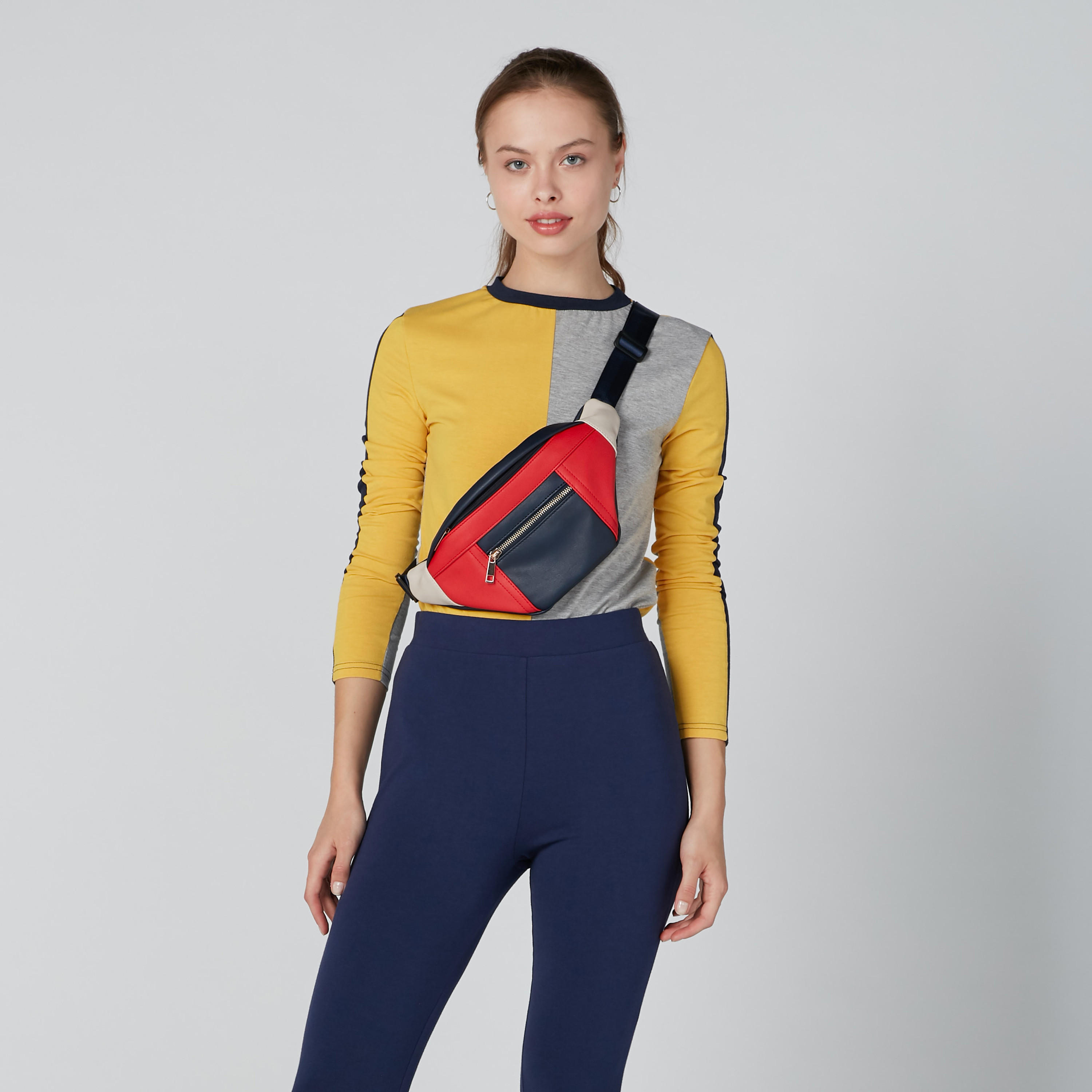 حقيبة خصر بحزام قابل للتعديل وسحّاب إغلاق-women-bagsandwallets-handbags-image-3