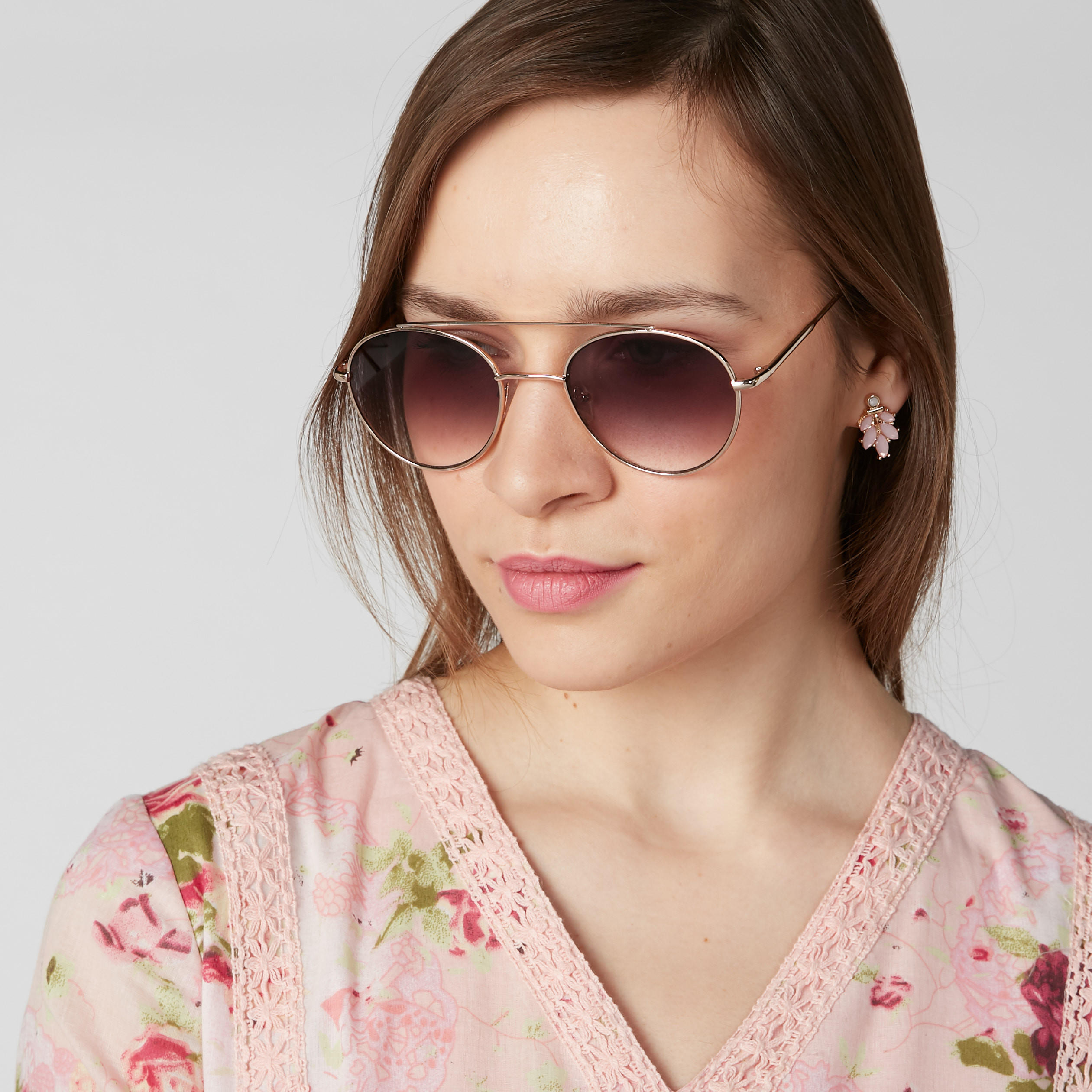 نظّارة شمسية بإطار كامل ميتاليك ووسادات للأنف-women-sunglasses-image-2