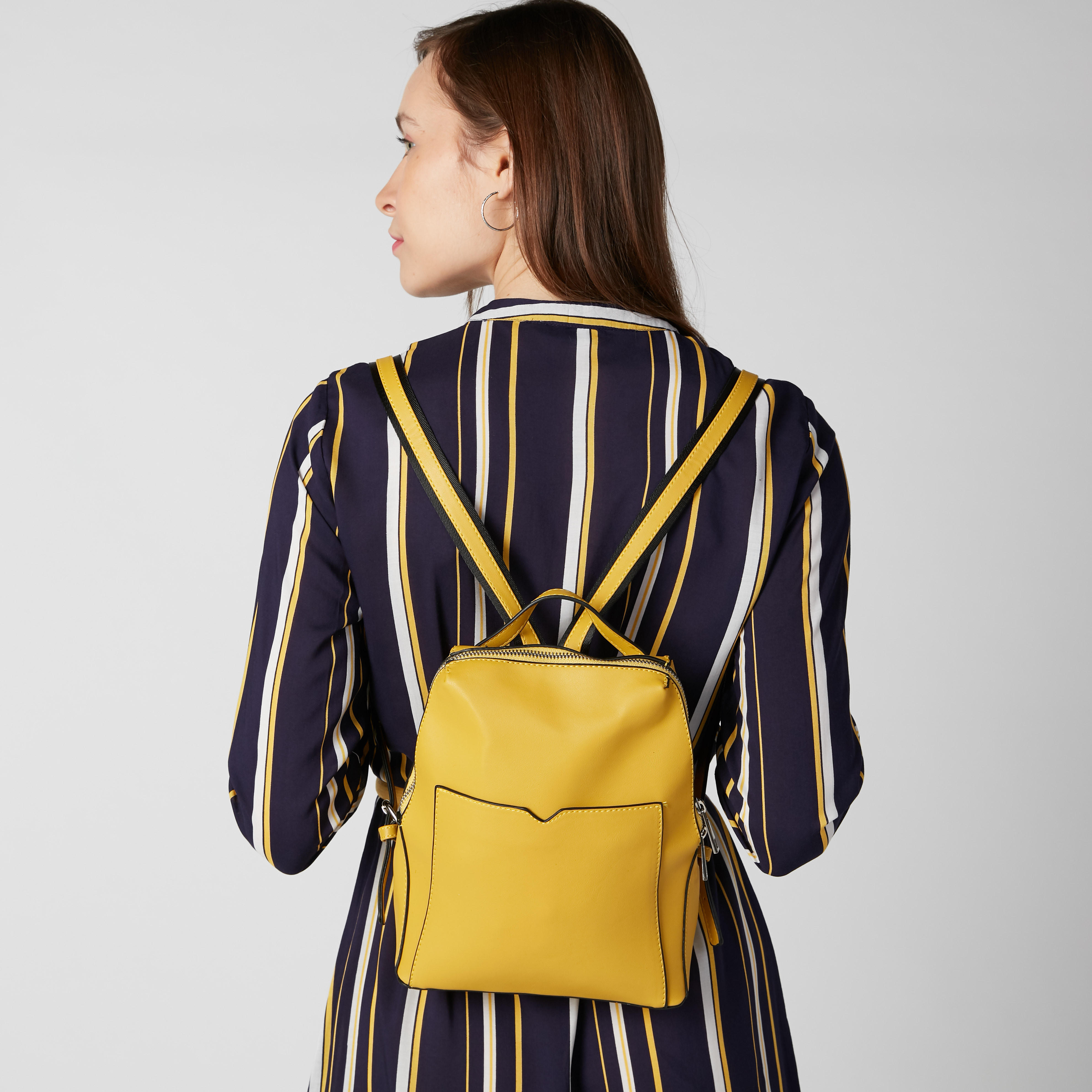 حقيبة ظهر بحمالات كتف قابلة للتعديل ودرزات-women-bagsandwallets-handbags-image-4