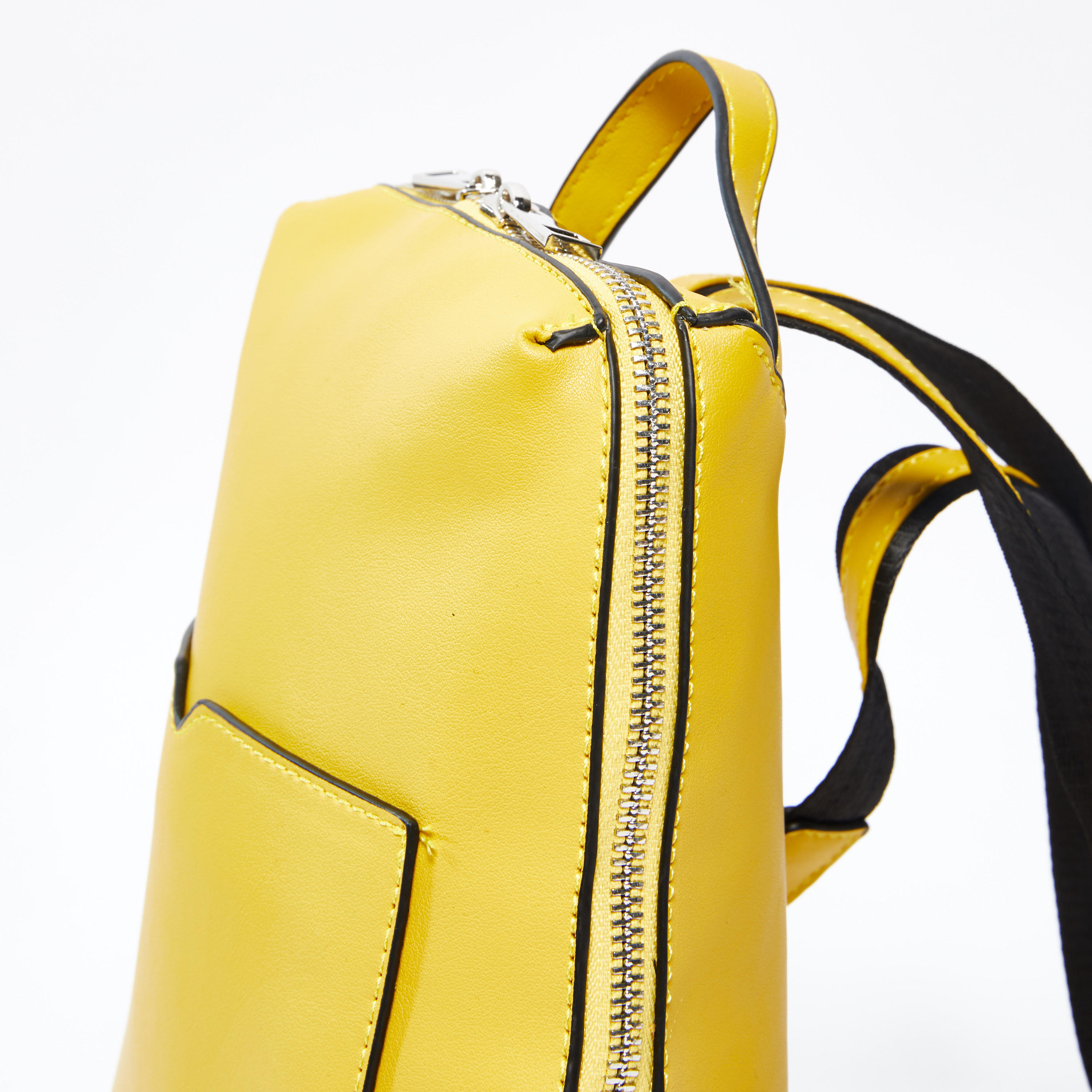 حقيبة ظهر بحمالات كتف قابلة للتعديل ودرزات-women-bagsandwallets-handbags-image-2