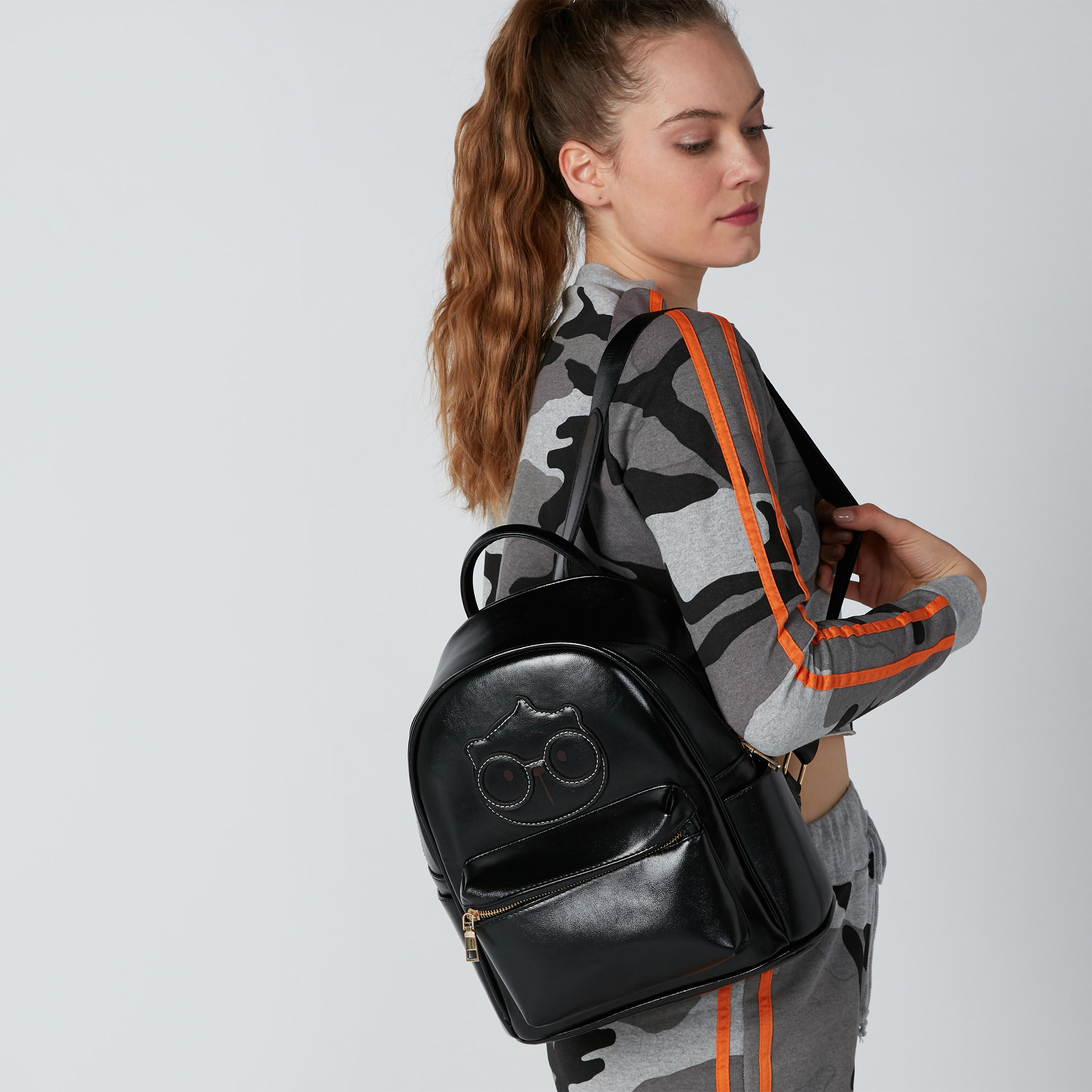 حقيبة ظهر بسحاب إغلاق وحمّالات خلفية قابلة للتعديل وتزيينات-women-bagsandwallets-handbags-image-2