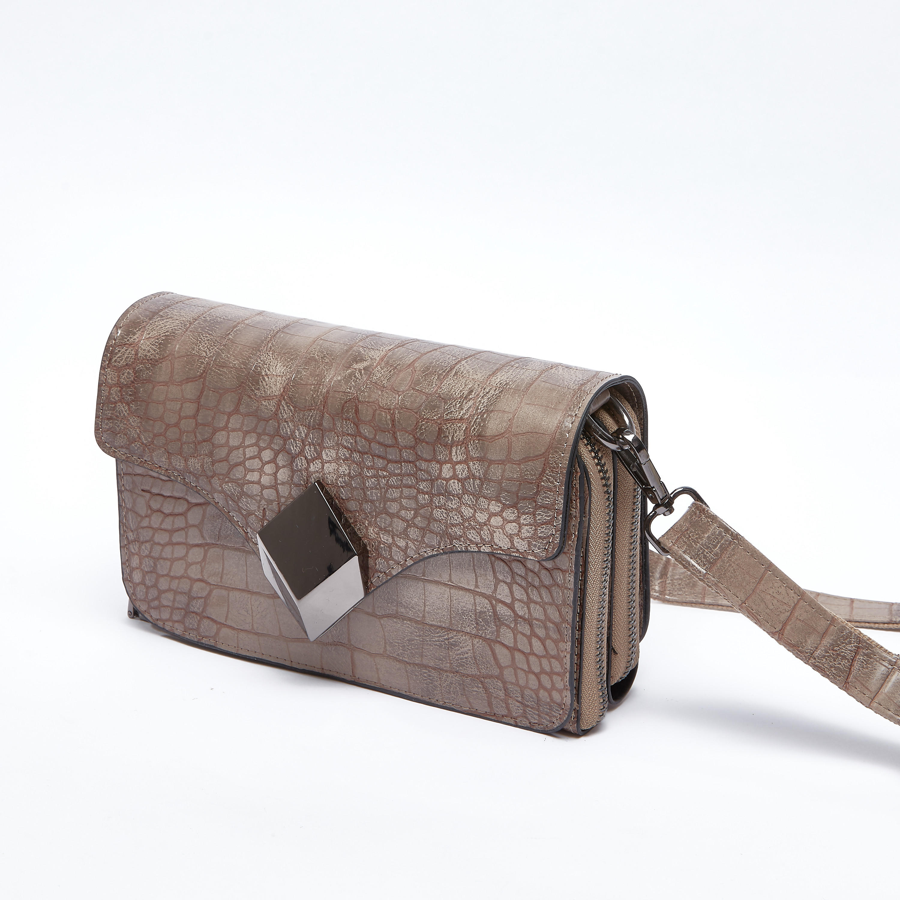 حقيبة ساتشيل متعددة الأقسام بطبعات حيوانات-women-bagsandwallets-handbags-image-1