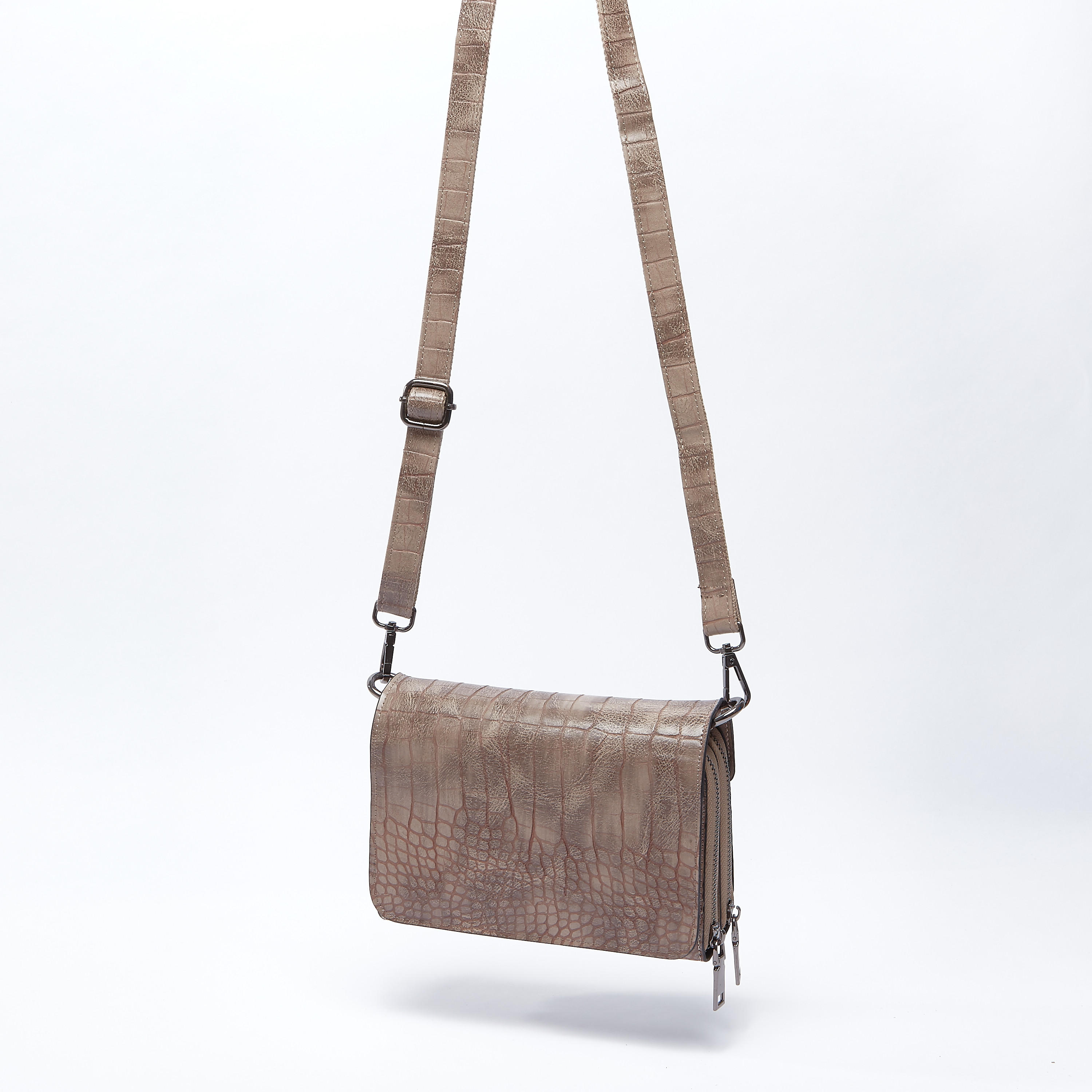 حقيبة ساتشيل متعددة الأقسام بطبعات حيوانات-women-bagsandwallets-handbags-image-3