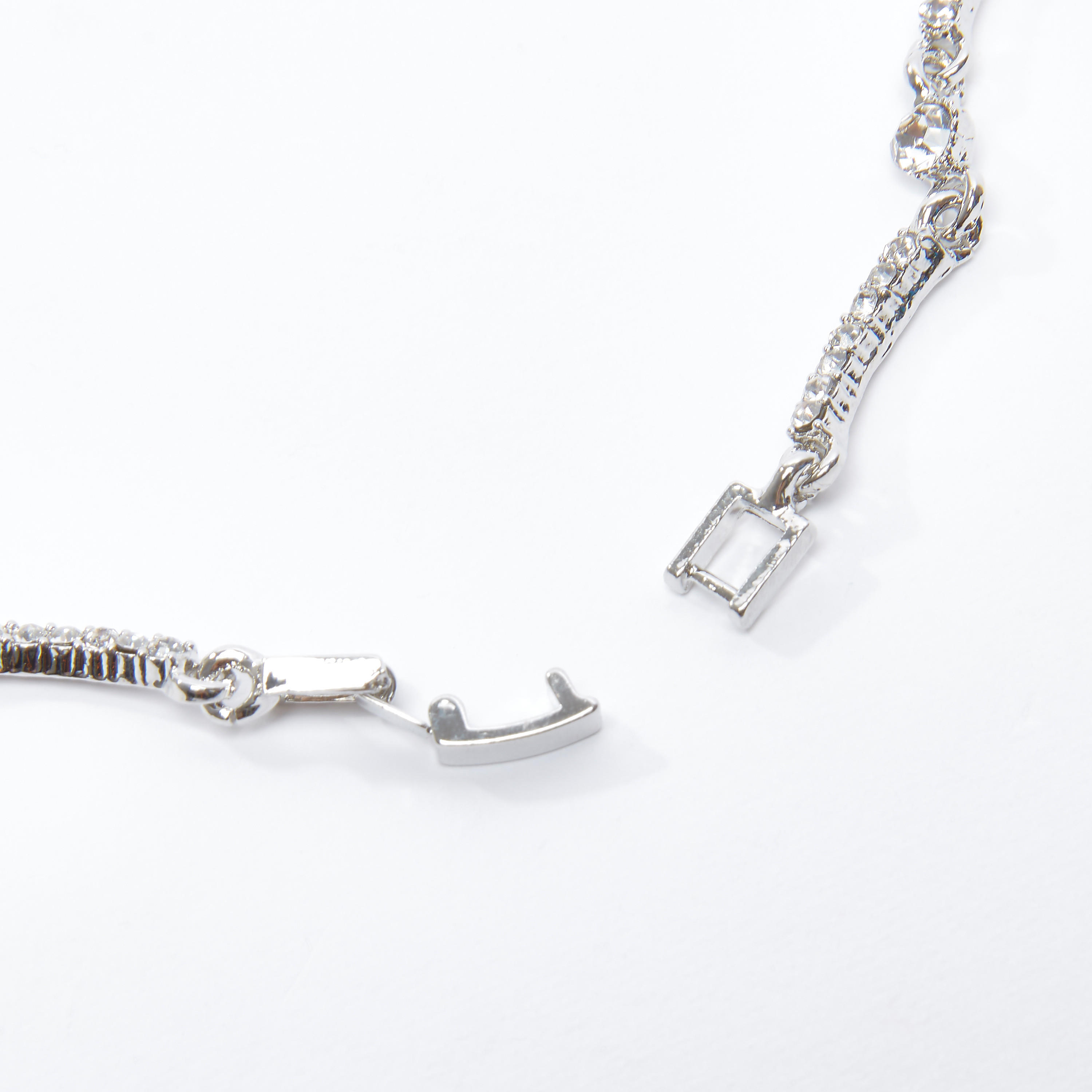 طقم قلادة وأقراط مرصّعة-women-watchesandjewellery-jewellery-jewellerysets-image-4