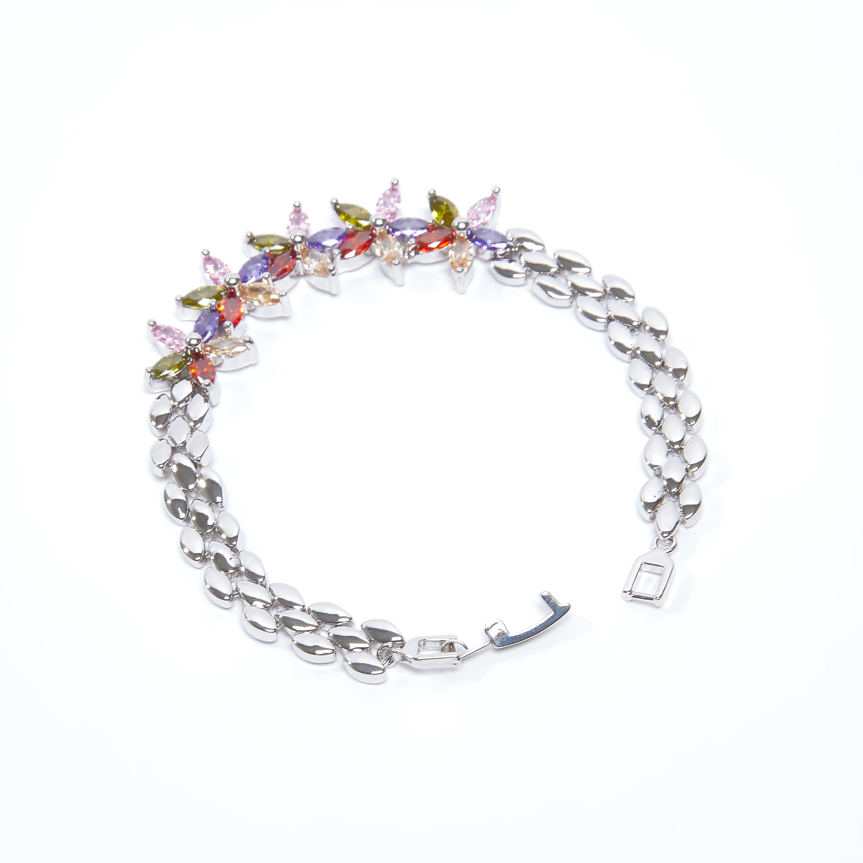 سوار ميتاليك مرصّع بتفاصيل زهرية وطيّة إغلاق-women-watchesandjewellery-jewellery-banglesandbracelets-image-3