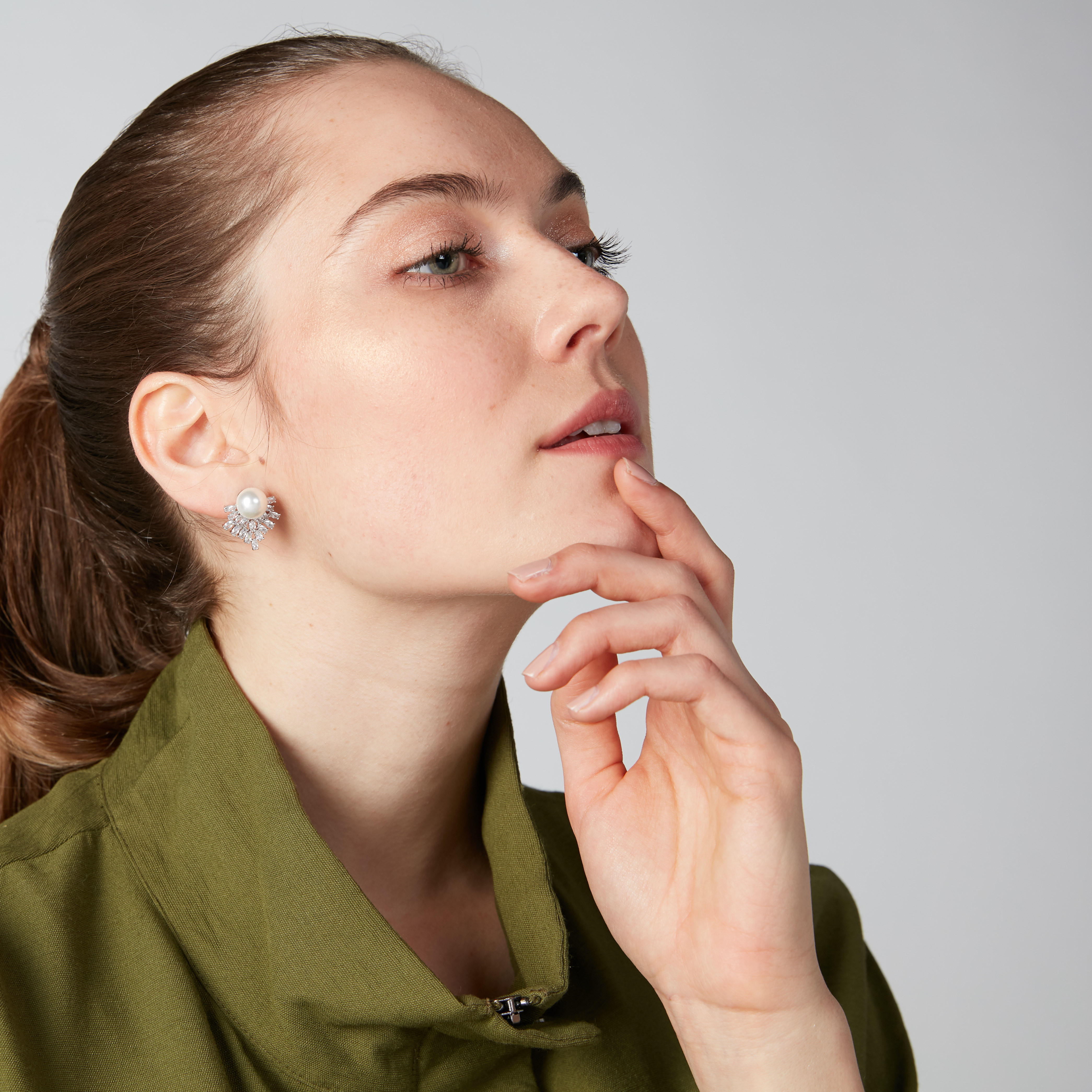 أقراط مزيّنة بمكبس إغلاق-women-watchesandjewellery-jewellery-earrings-image-2