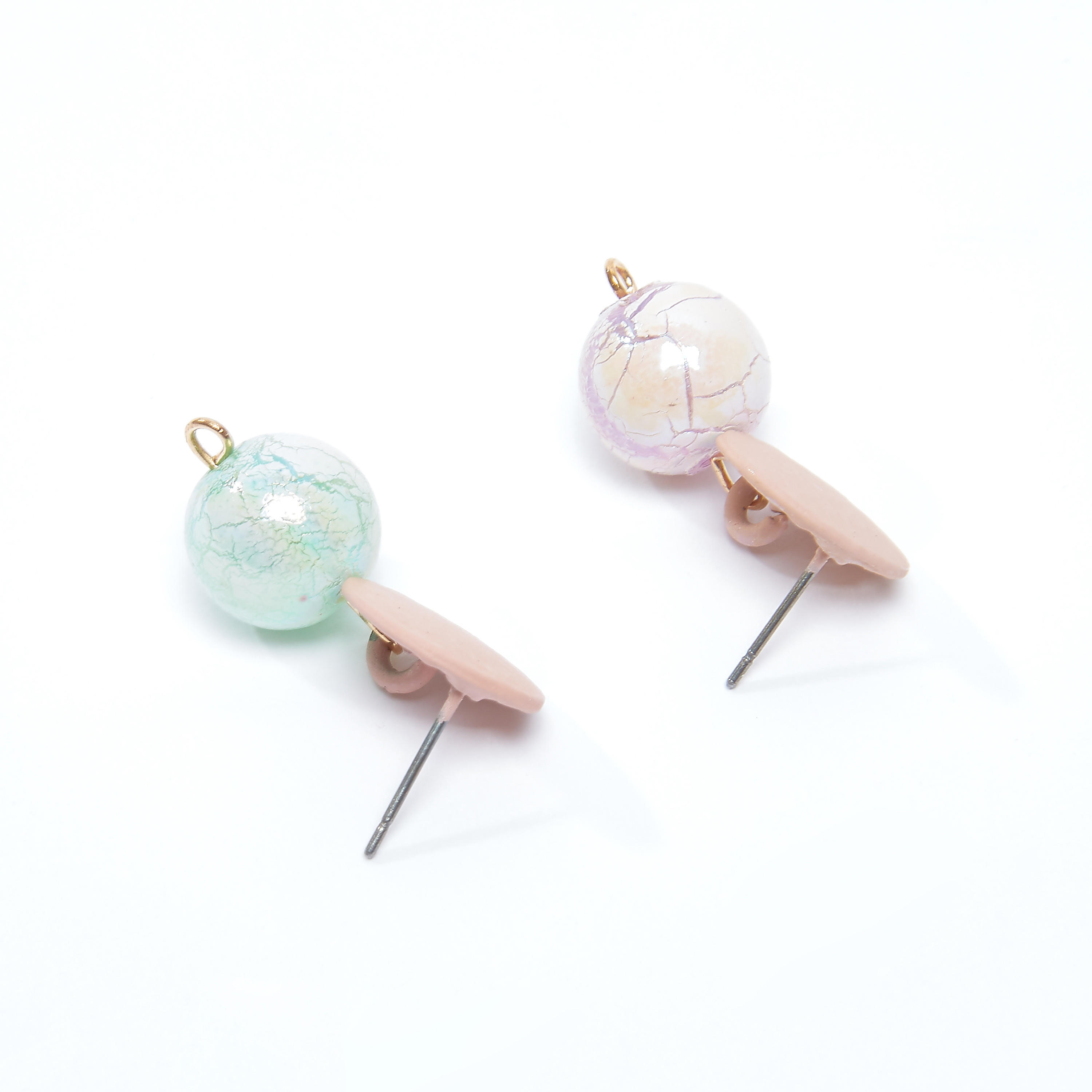 أقراط بتفاصيل لؤلؤ ومكبس إغلاق-women-watchesandjewellery-jewellery-earrings-image-3
