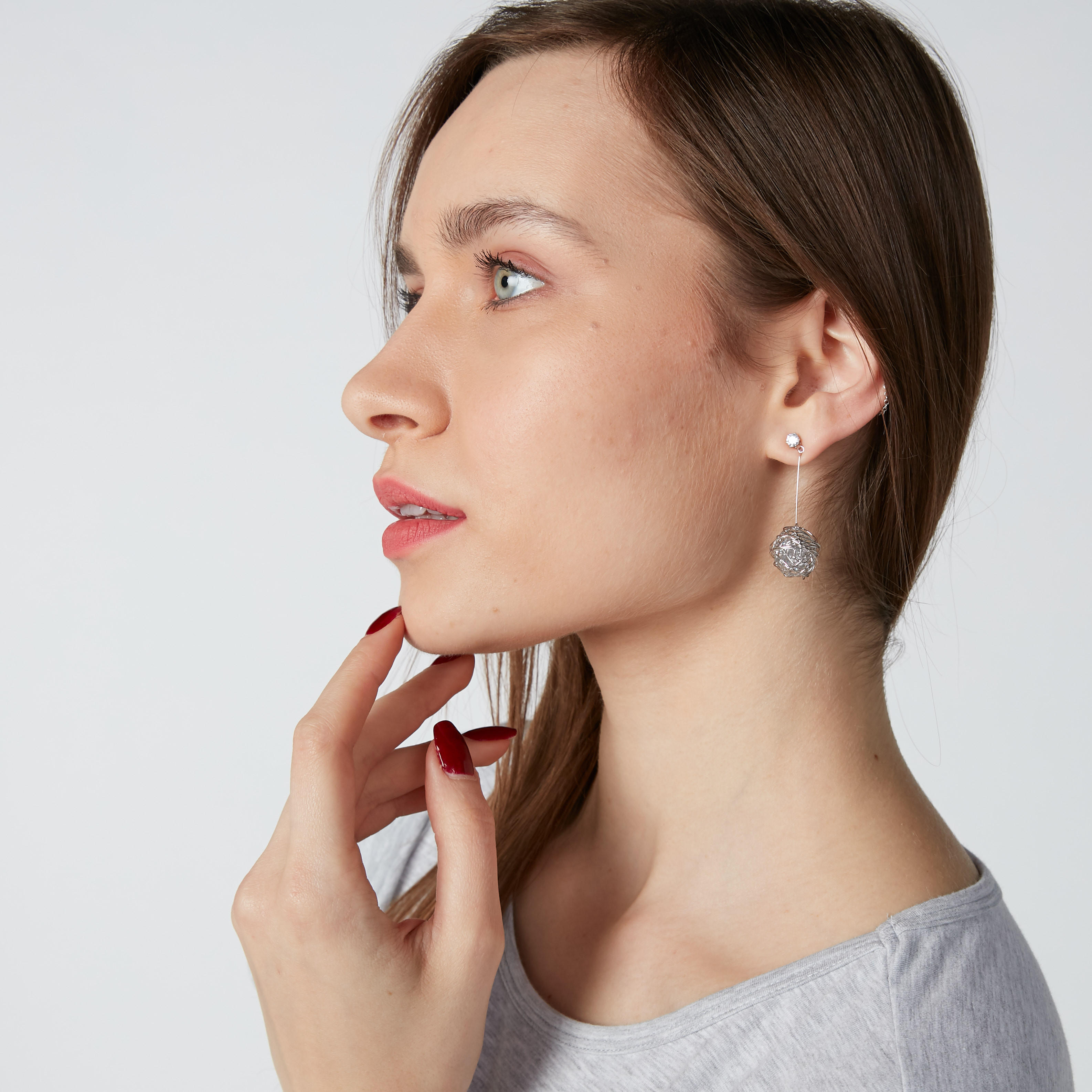 أقراط متدليّة ميتاليك بمكبس إغلاق-women-watchesandjewellery-jewellery-earrings-image-3